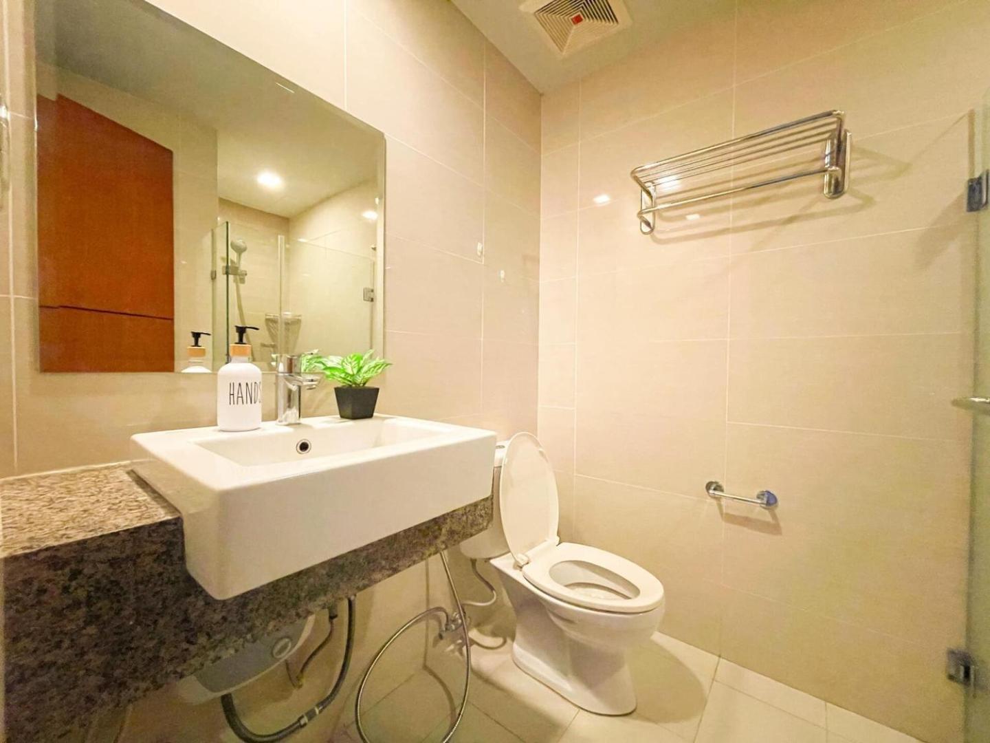Holiday home Bgc Staycation: 1br Uptown Area #ournw12d *