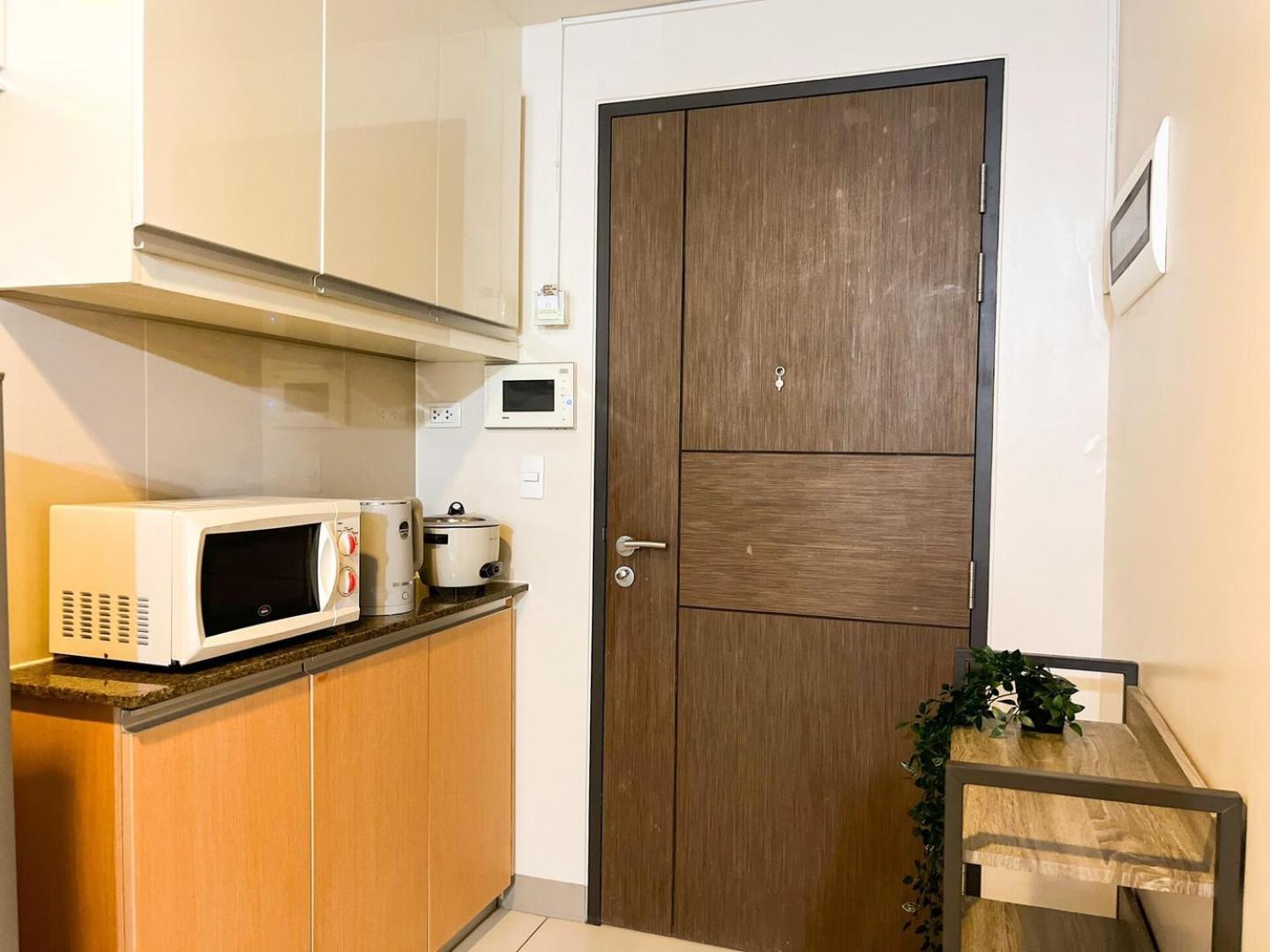 Bgc Staycation: 1br Uptown Area #ournw12d Holiday home