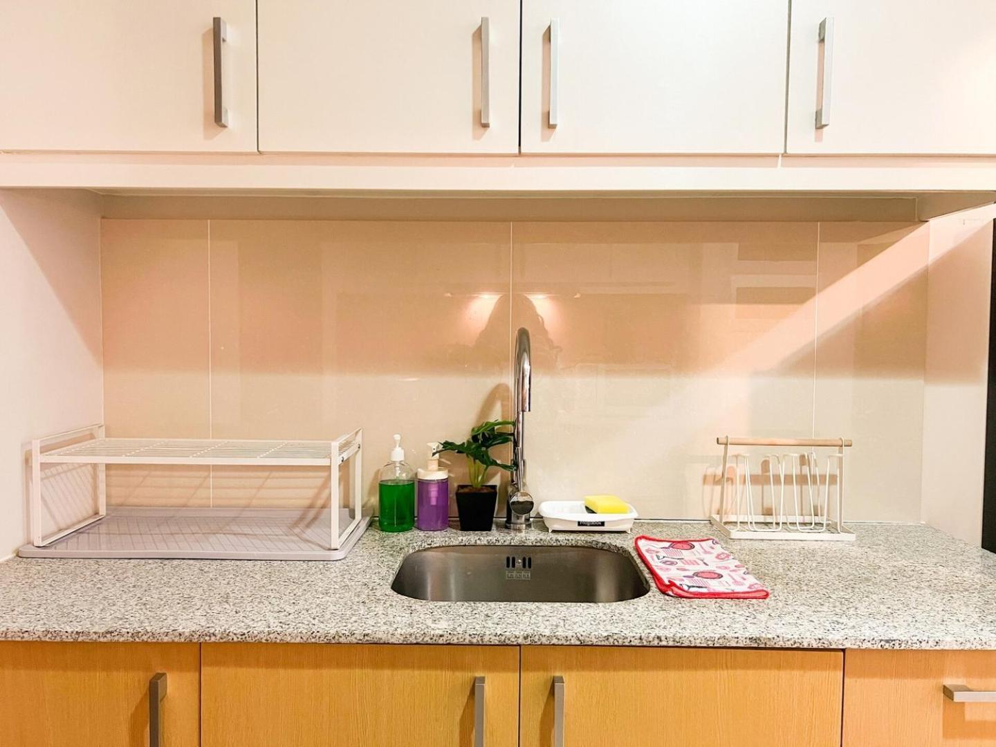 Upscale Bgc Near Mitsukoshi #upt130g Apartment Manila
