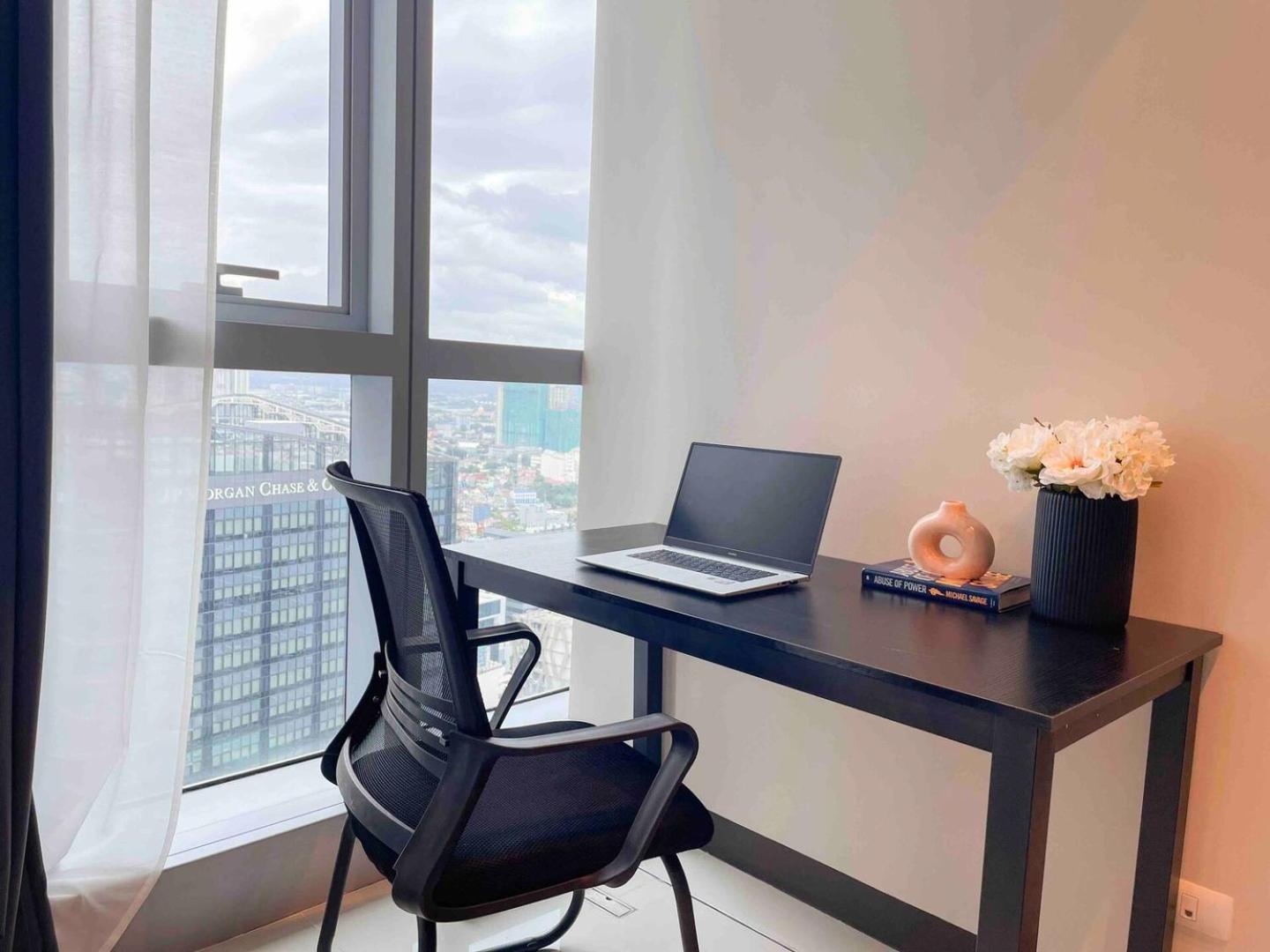 Exclusive Bgc At Uptown Area #upt136d * Manila
