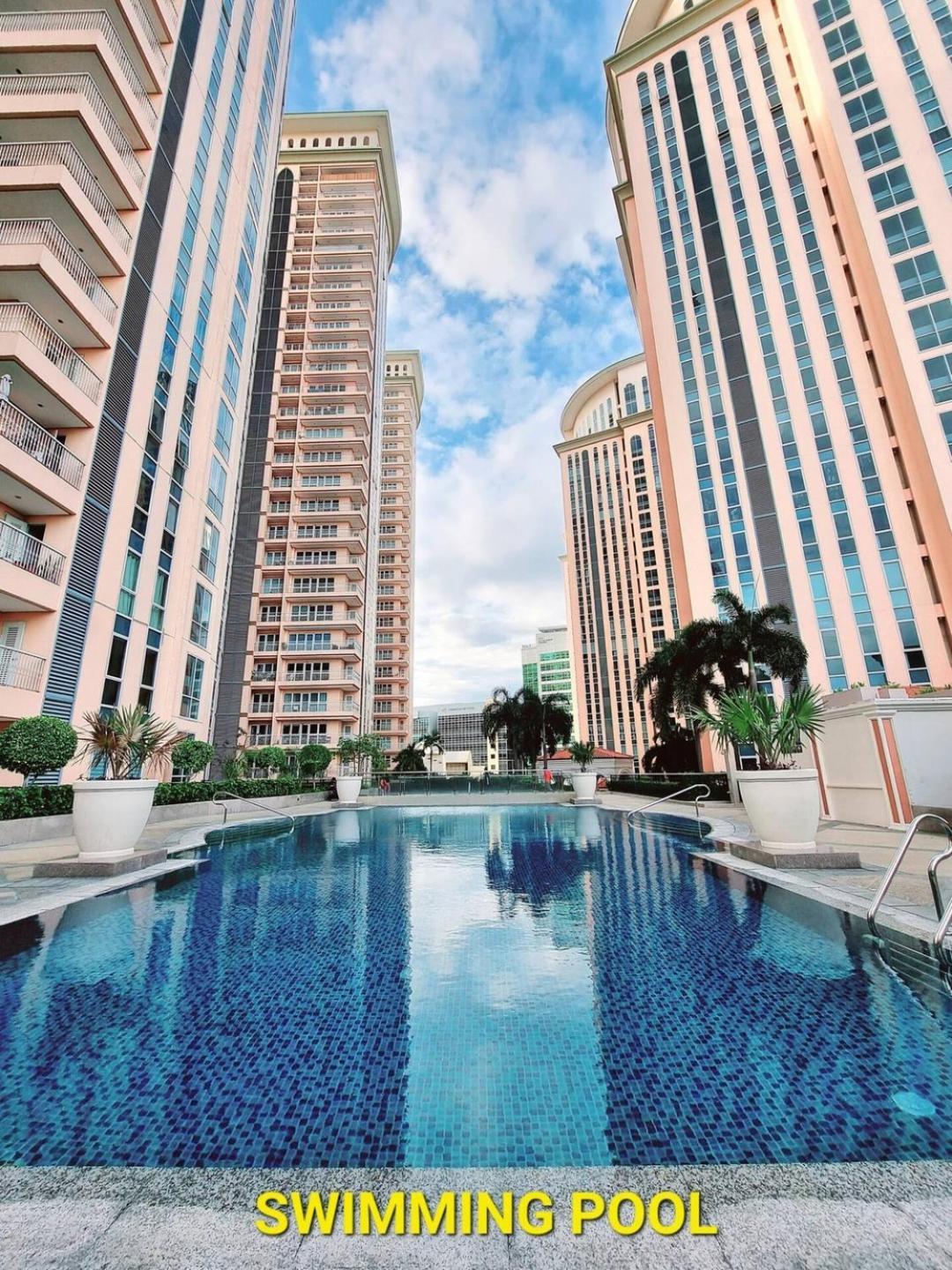 Holiday home Prime Bgc Next To Venice Mall #vlrtc17e
