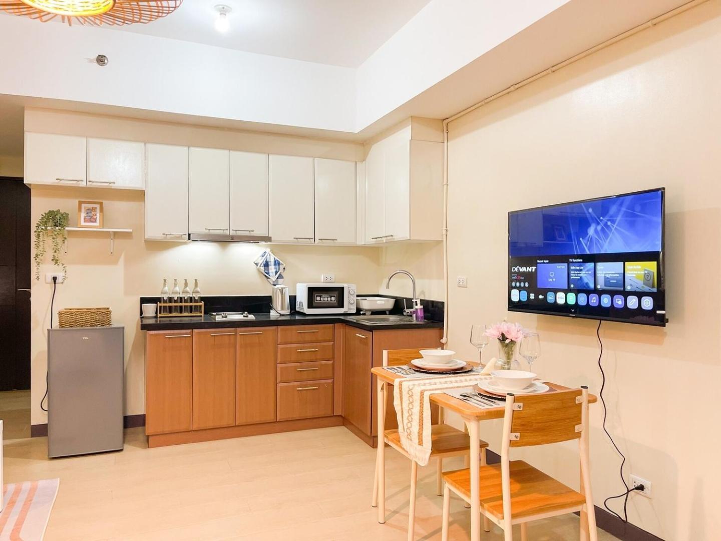 Holiday home Prime Bgc Next To Venice Mall #vlrtc17e Manila