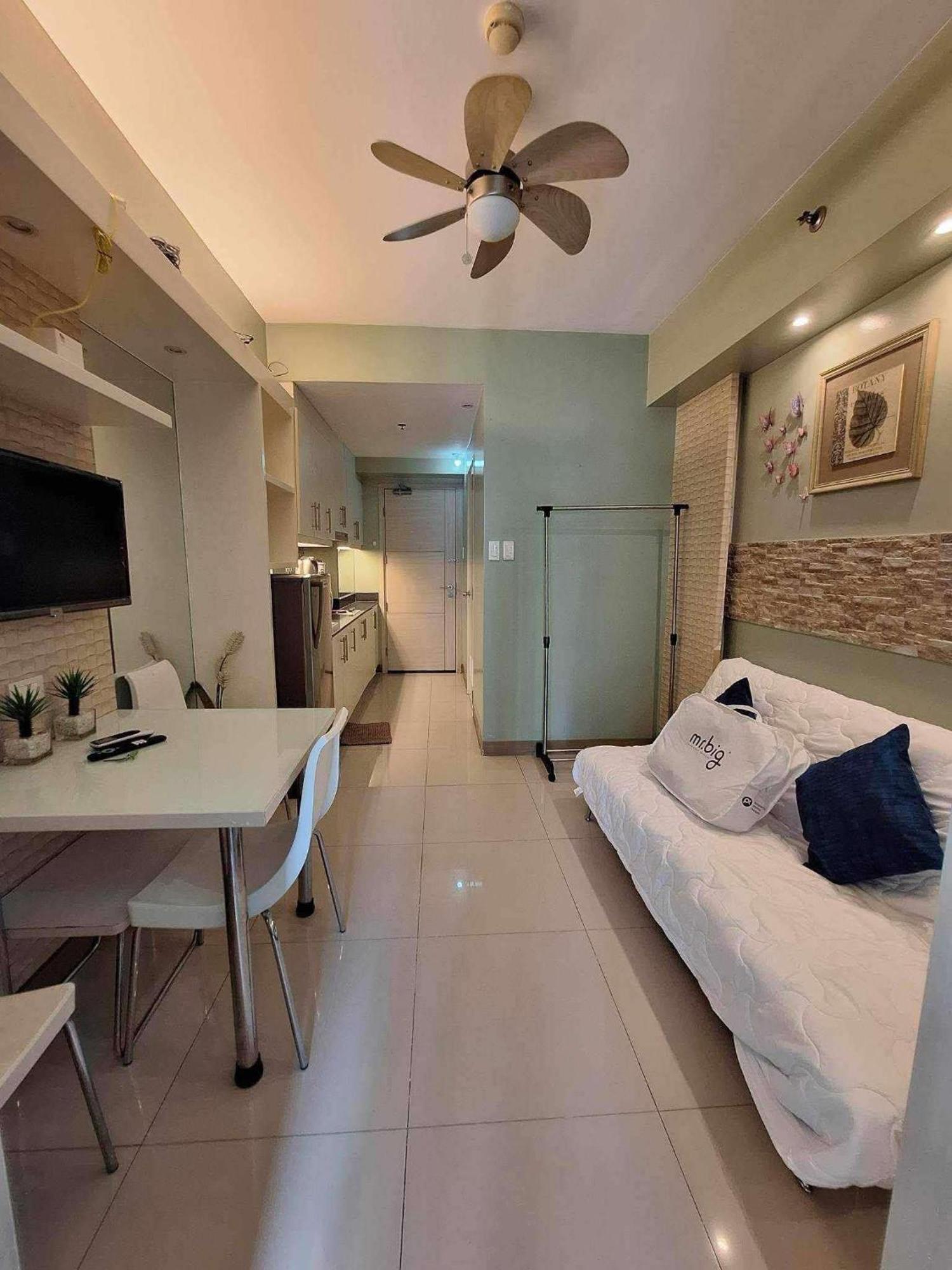 Sojourn At Sea Residences Moa Apartment Manila