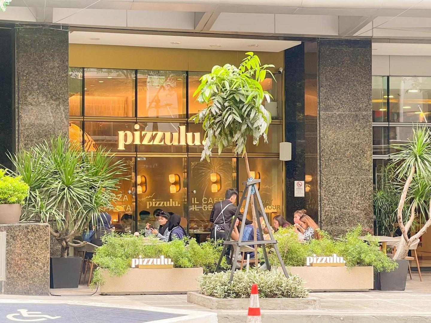 Staycation In Bgc #aatft13j