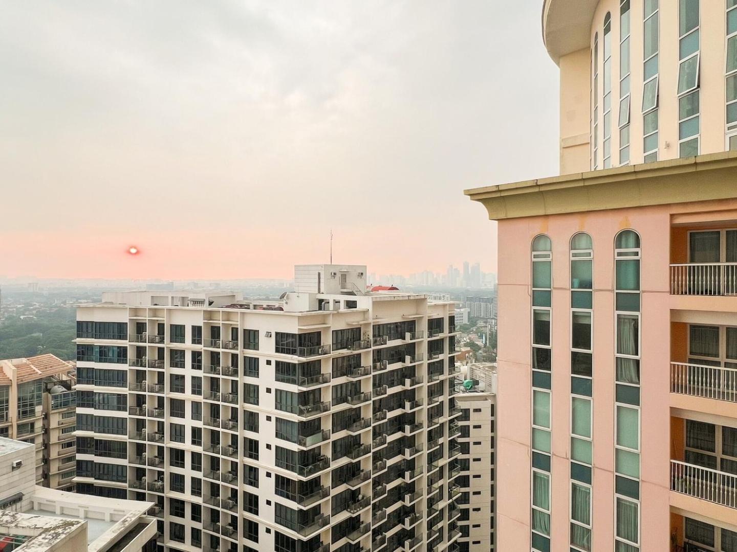 Holiday home Upscale Bgc By Venice Mall #vlrtc29e *