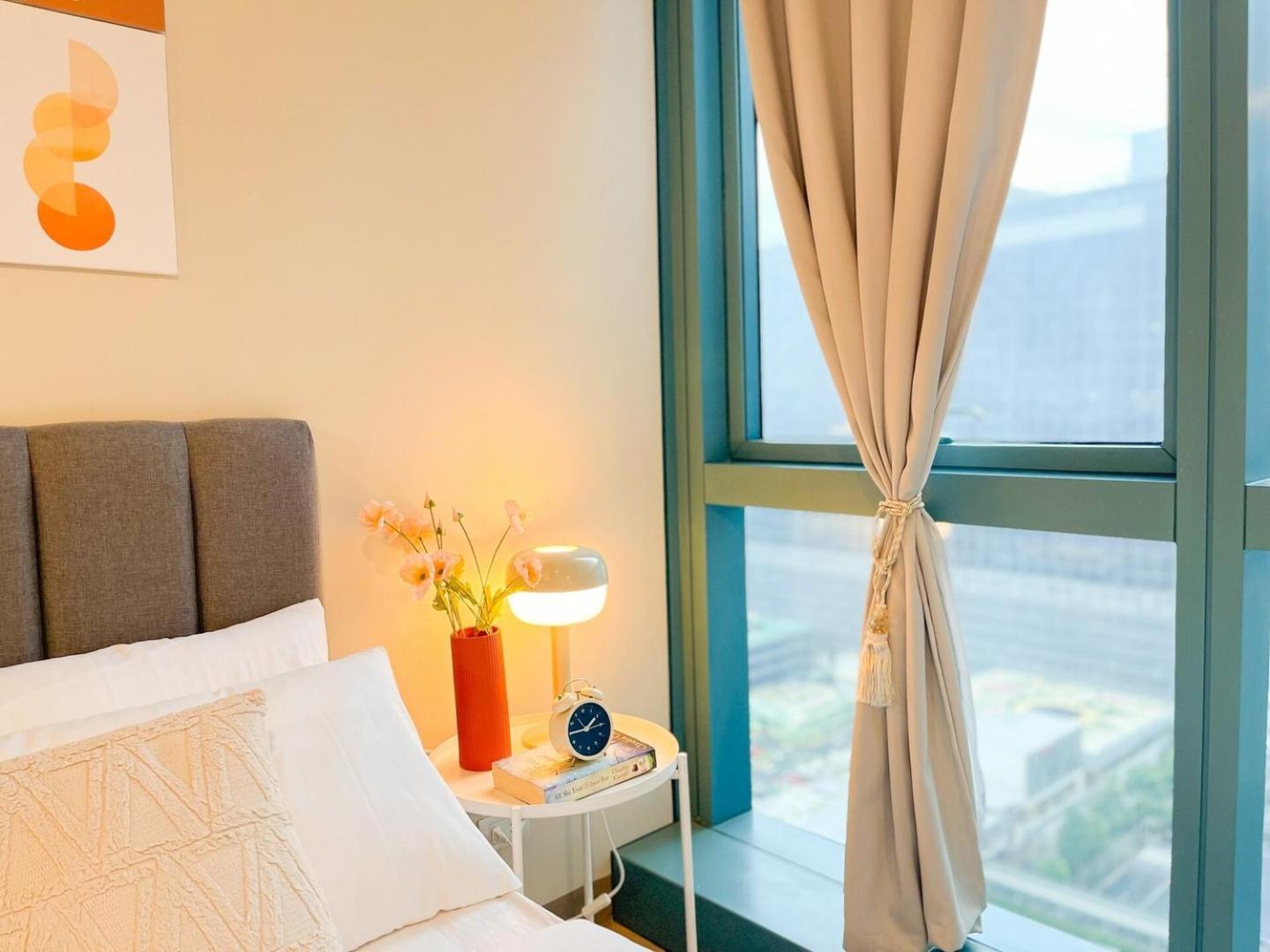 Holiday home Prime Bgc Condo: Uptown Mall & Hyatt #ournw21n *