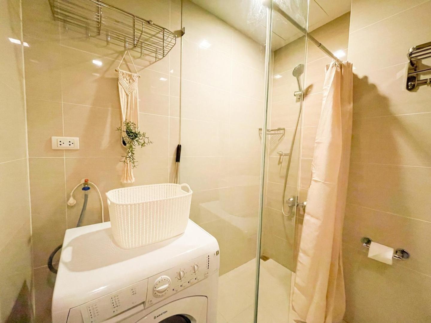 Bgc Stay: Prime Acrossgrand Hyatt #oursw32p * Manila