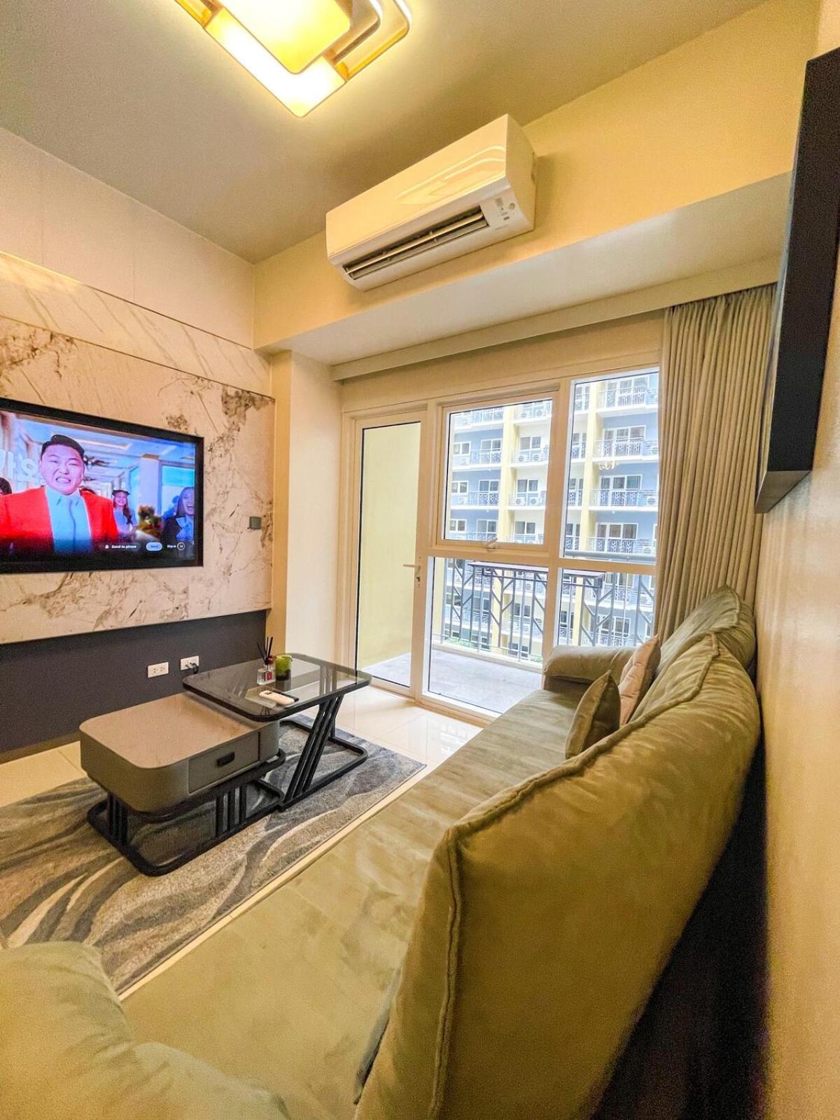 Spacious 2br Luxury Across Okada, Airport * Manila