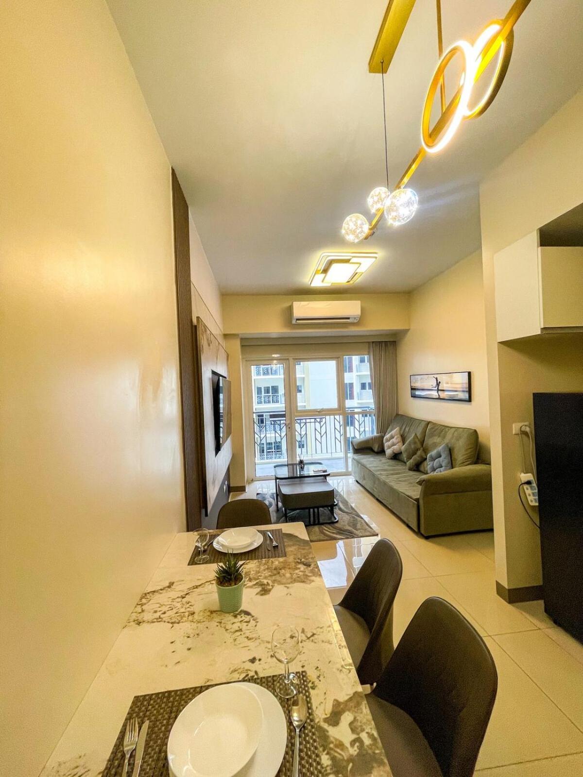Spacious 2br Luxury Across Okada, Airport * Manila