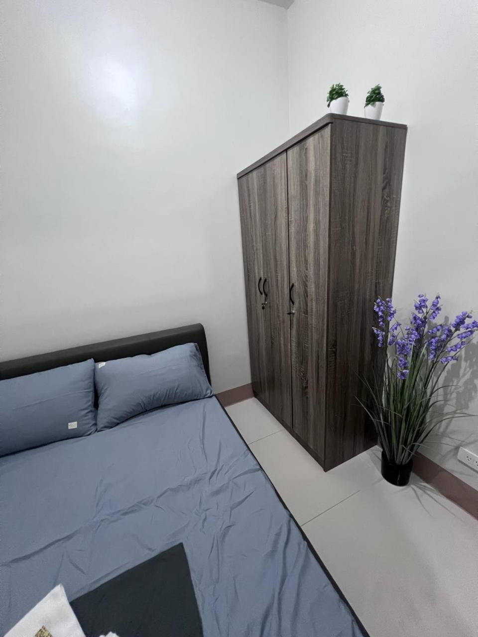 Unistay Shore 3 Poolview W Balcony Pasay