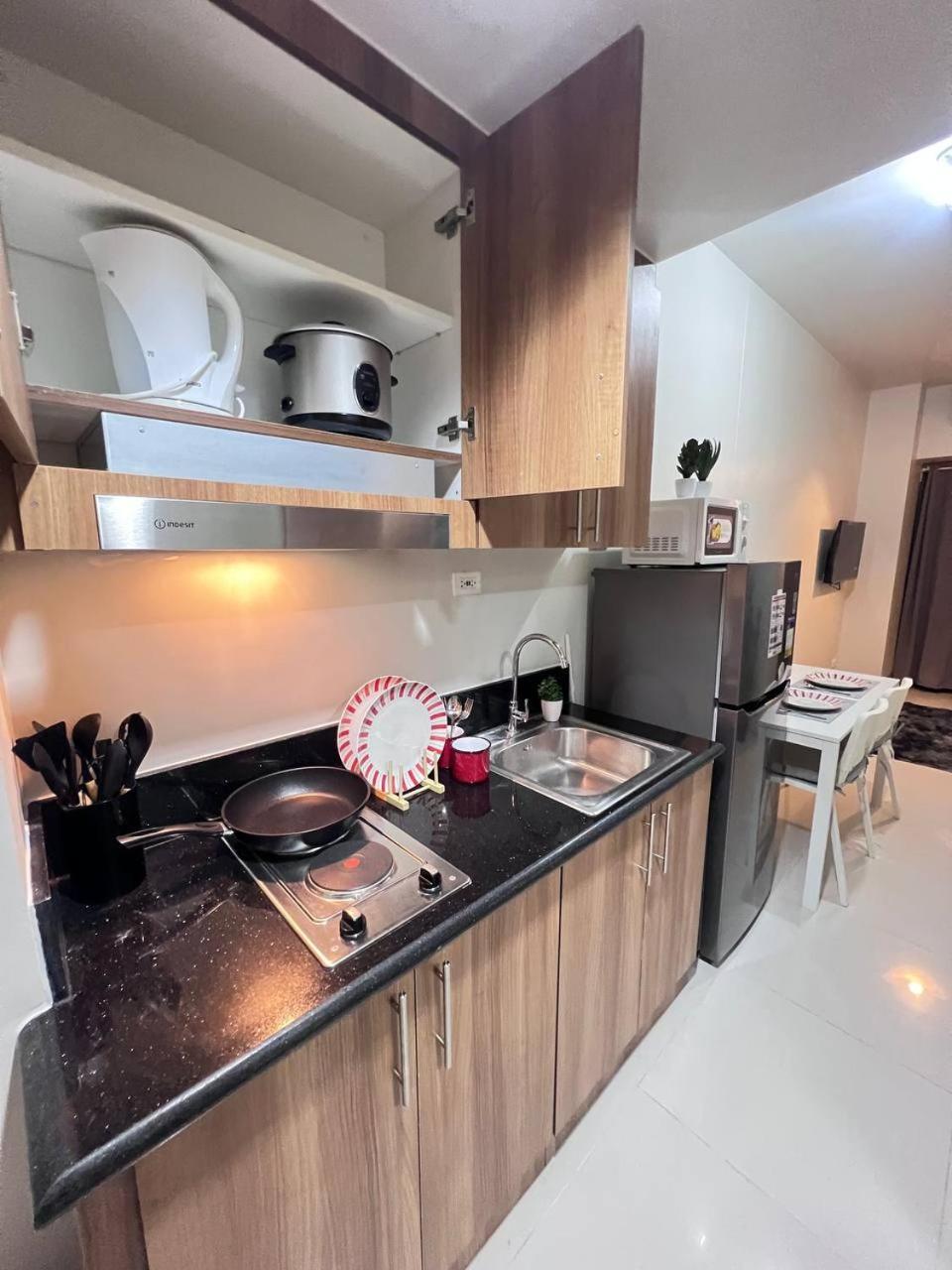 Unistay Shore 3 Pool View W Balcony Near Moa * Manila
