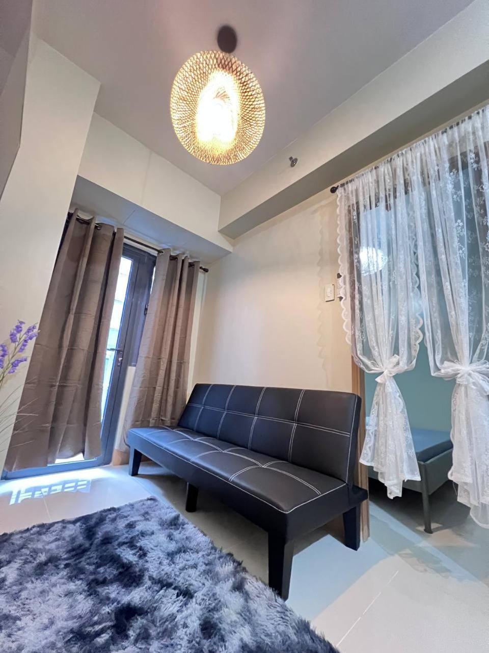 Unistay Shore 3 Tower 2 Pool View Cozy Manila