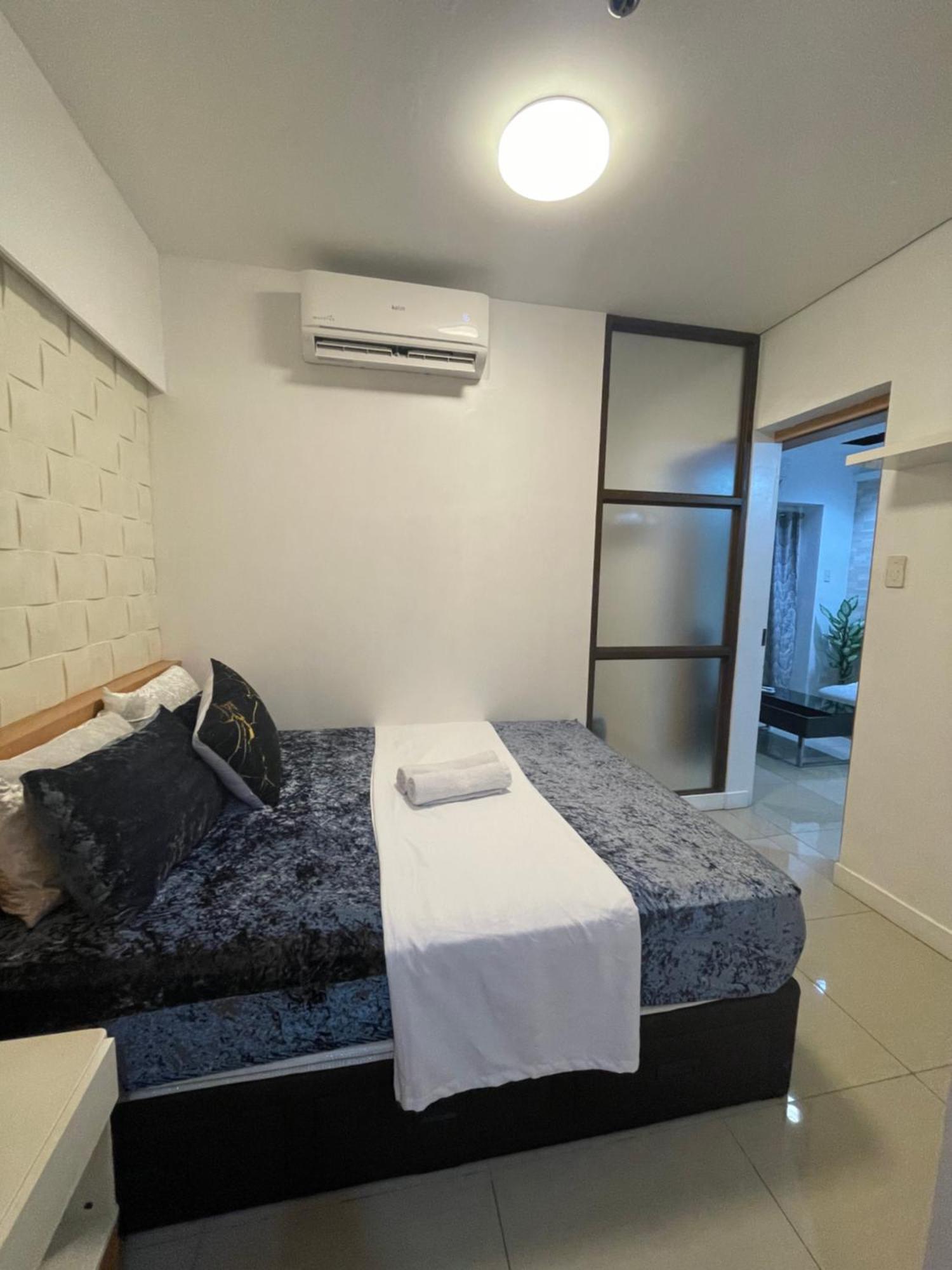 2bedroom With 2balcony With Pool View 1633-34 Manila