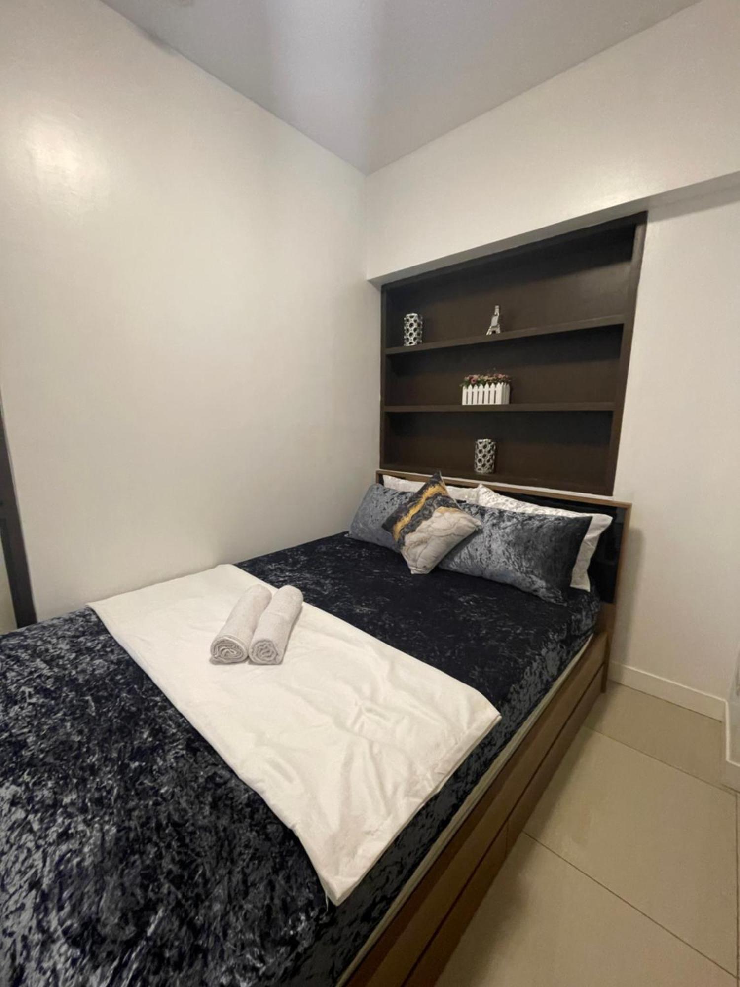 2bedroom With 2balcony With Pool View 1633-34 * Manila
