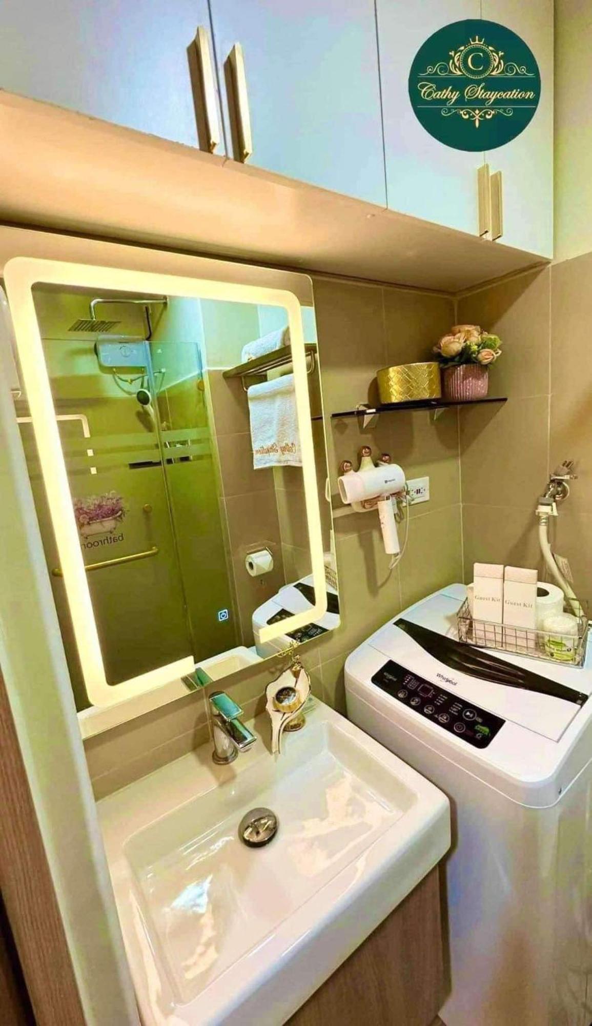 Cathy Staycation Aparthotel Manila