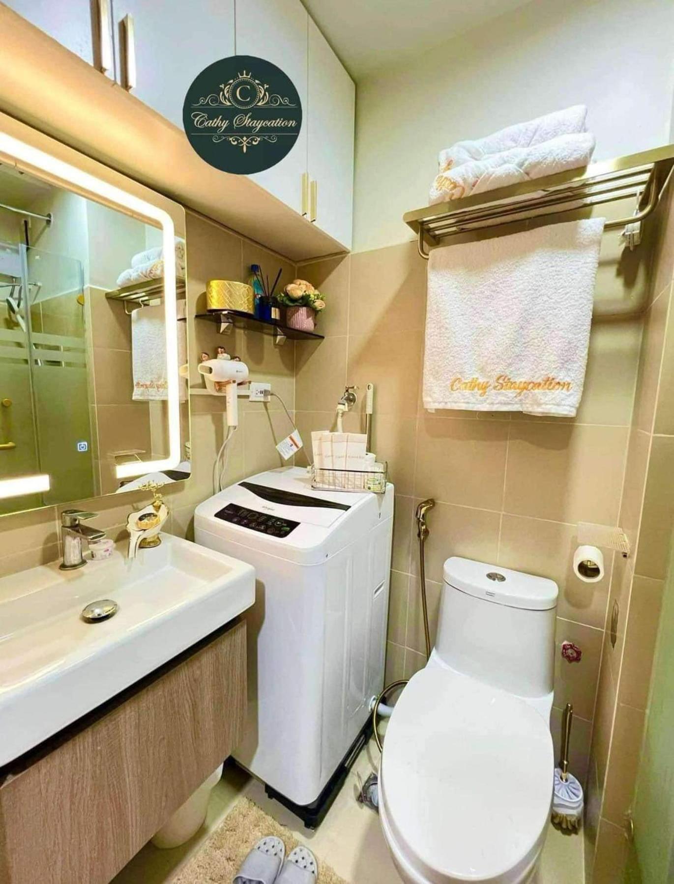 Cathy Staycation Aparthotel