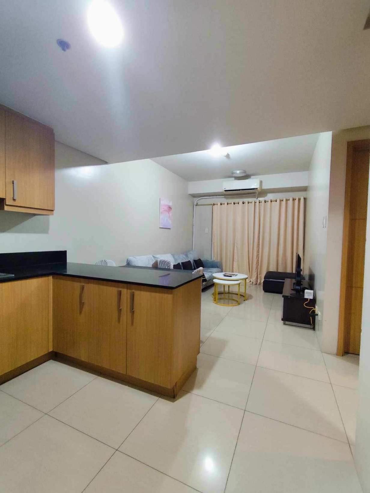 2bedroom With Big Balcony 1046d Pool View * Manila