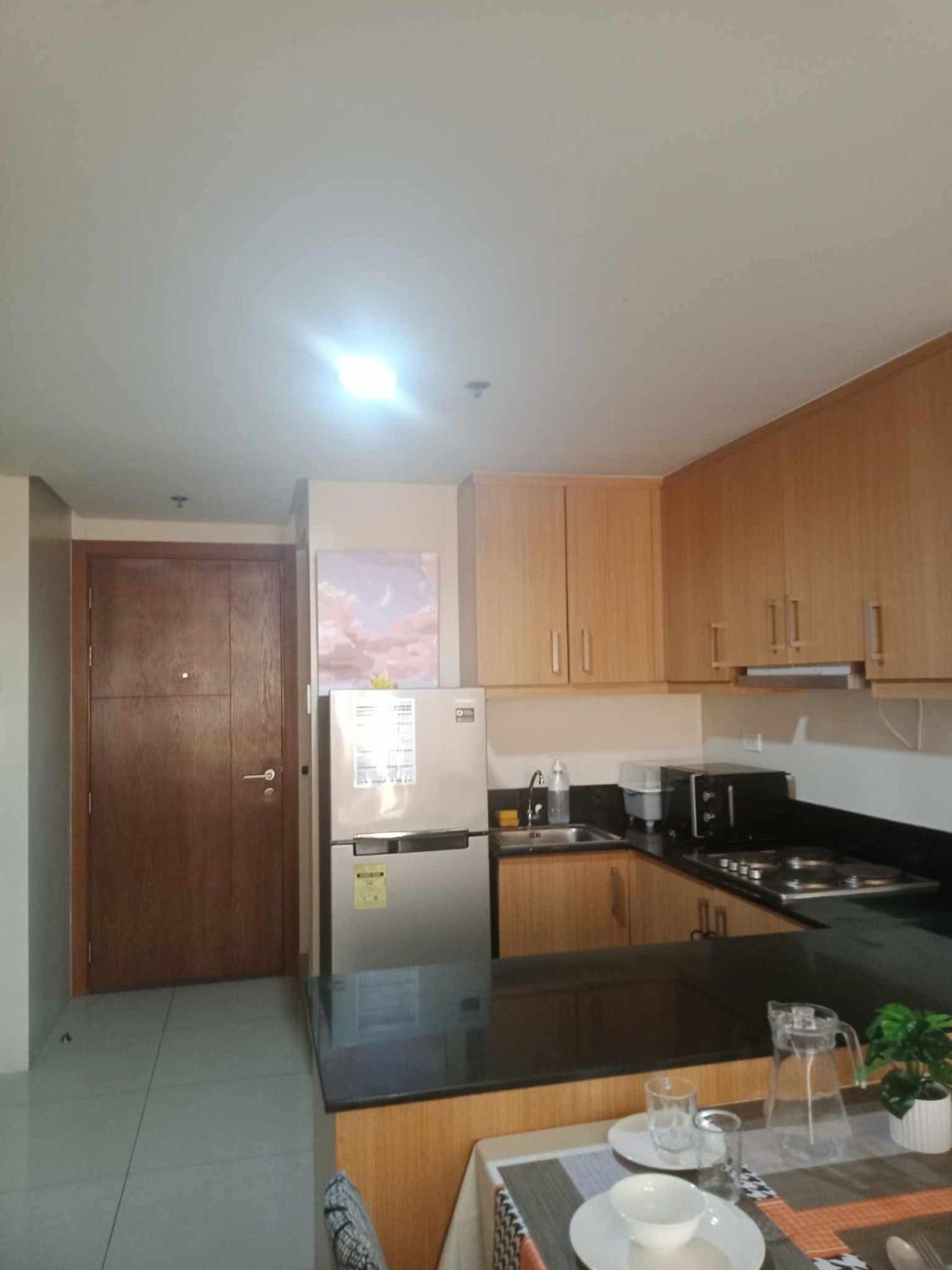 Apartment 2bedroom With Big Balcony 1046d Pool View Manila