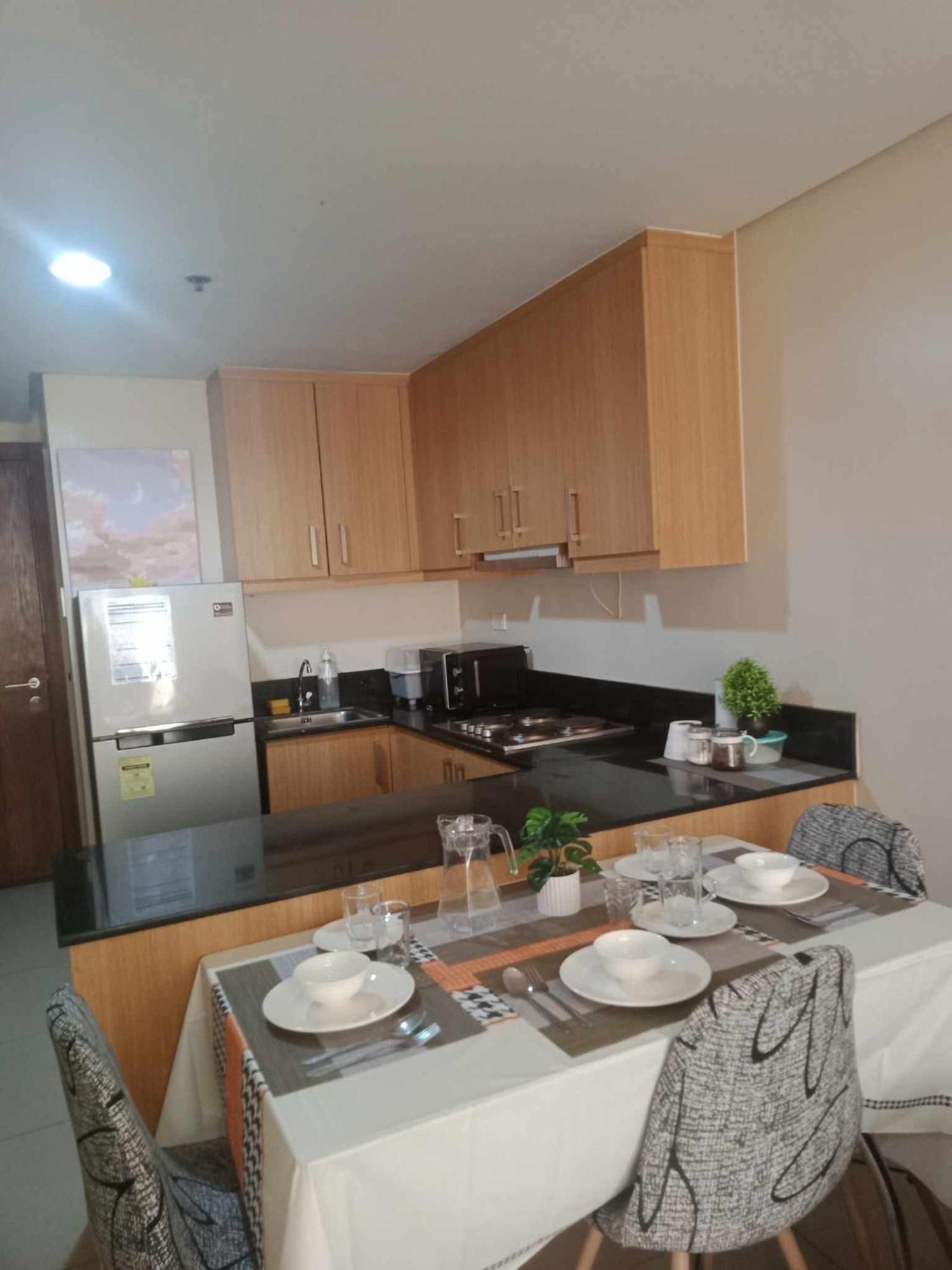 2bedroom With Big Balcony 1046d Pool View Apartment