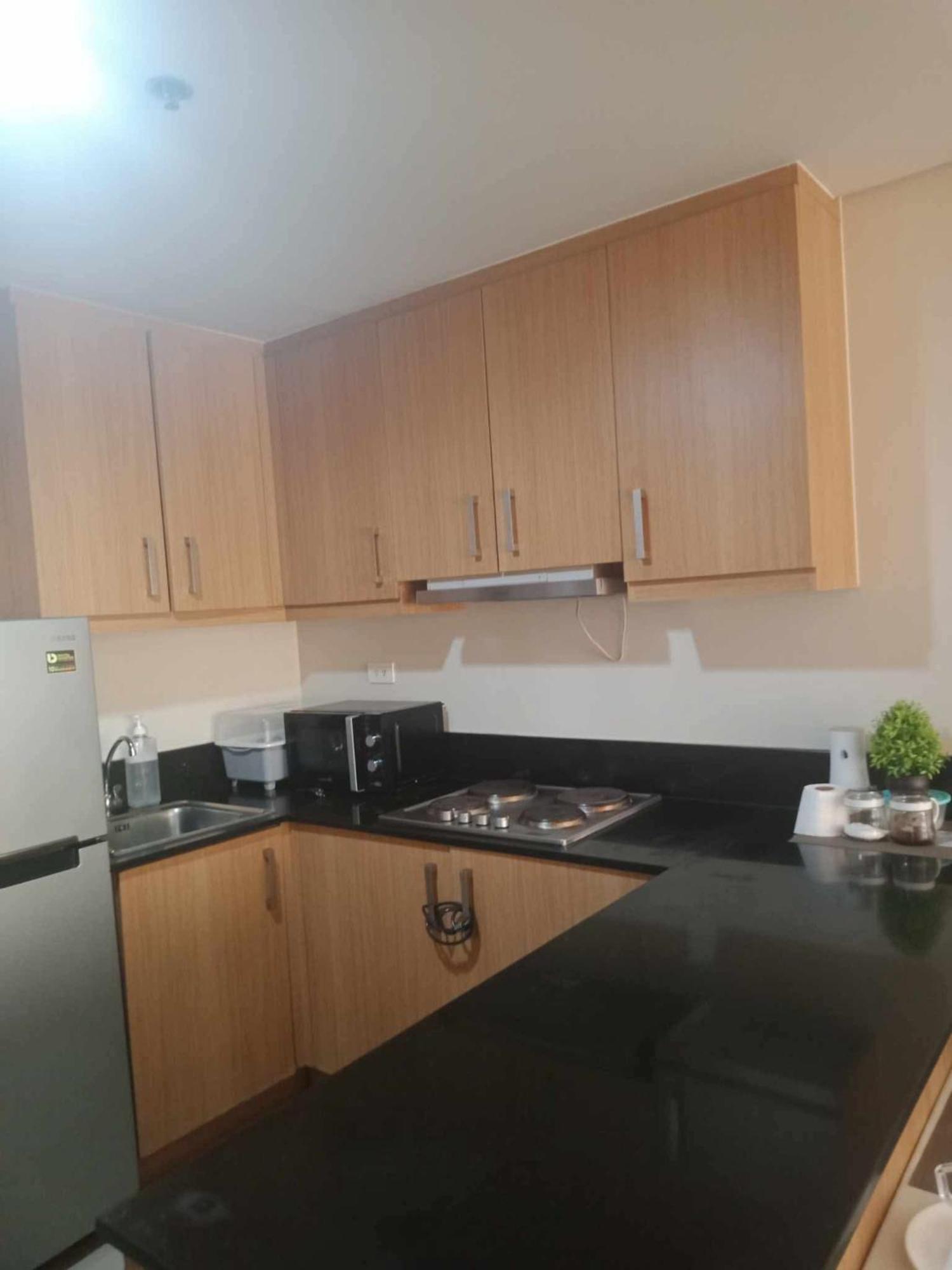 Apartment 2bedroom With Big Balcony 1046d Pool View Manila