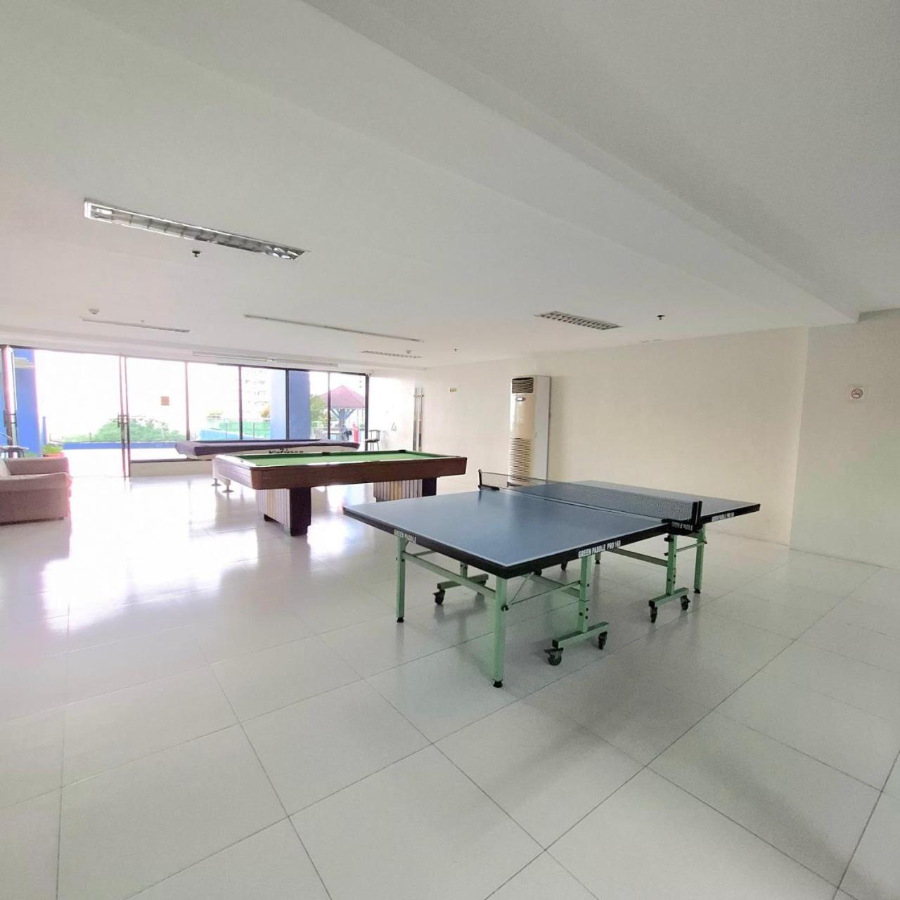 Breathtaking Bayviews - 1 Bedroom 1 Bathroom With Balcony Bayview Pool Netflix - Housekeeping Available - Apartment *