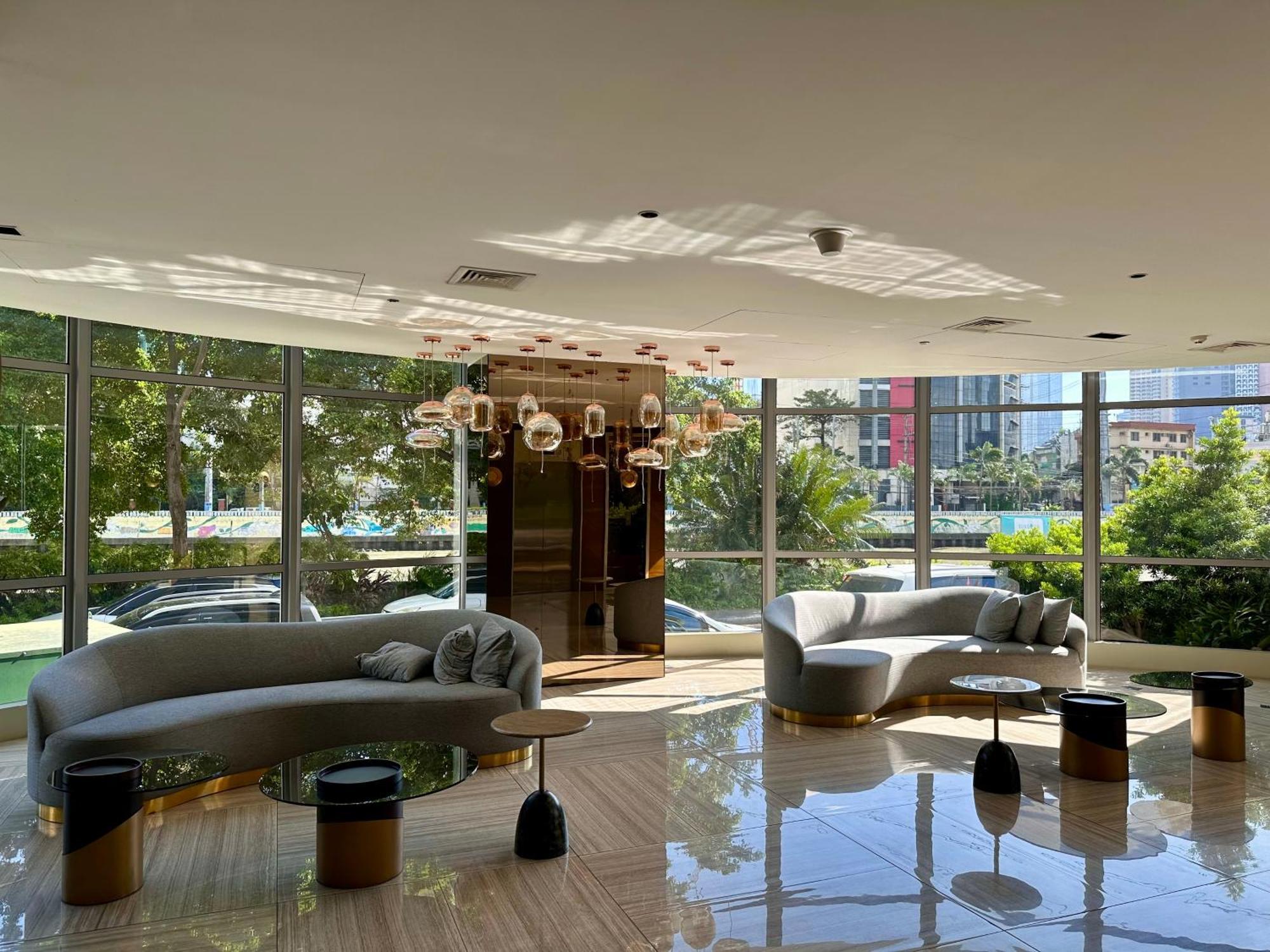 Luxury California King With Pool And View