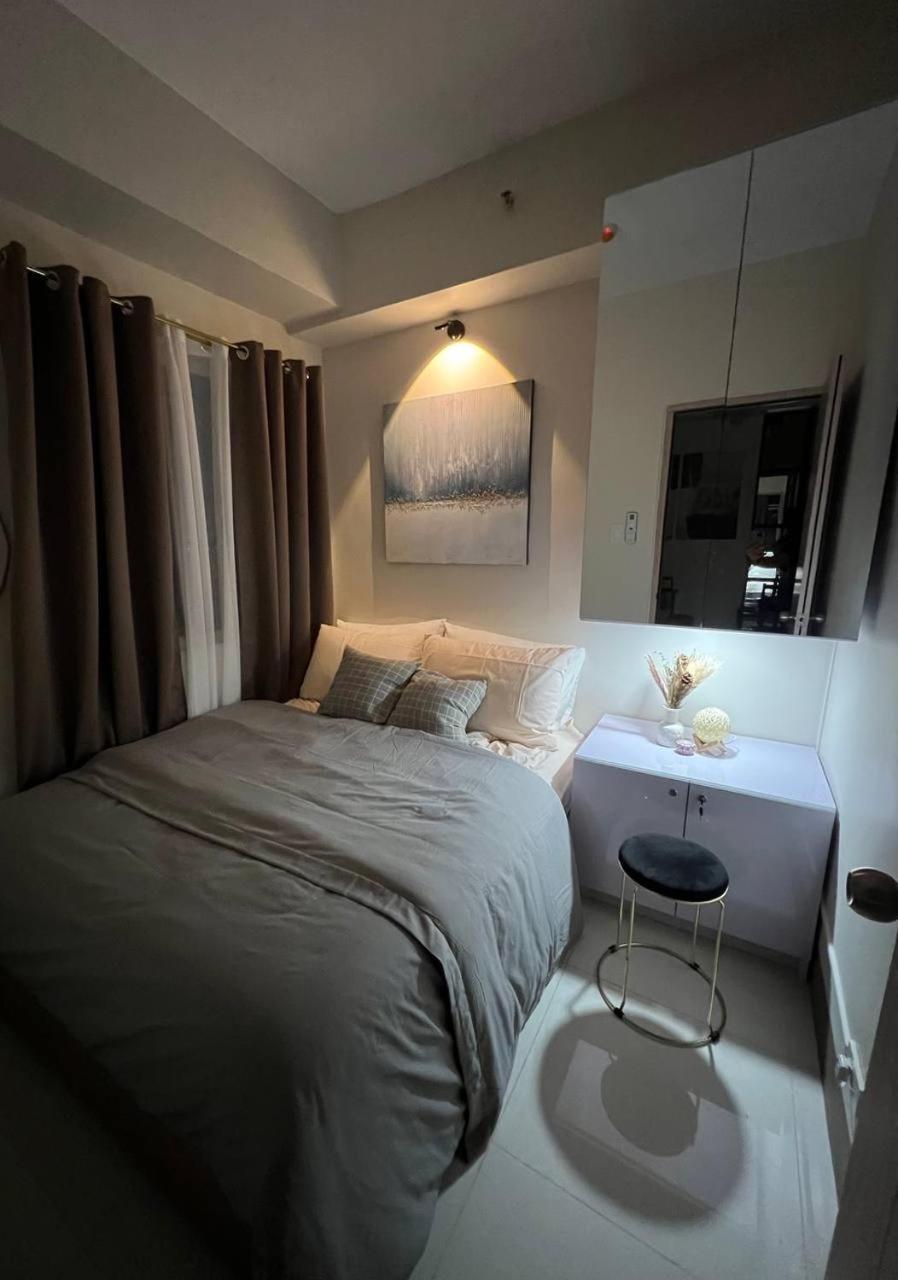 Field Residences - 2br In Paranaque Near Naia Airport Aparthotel