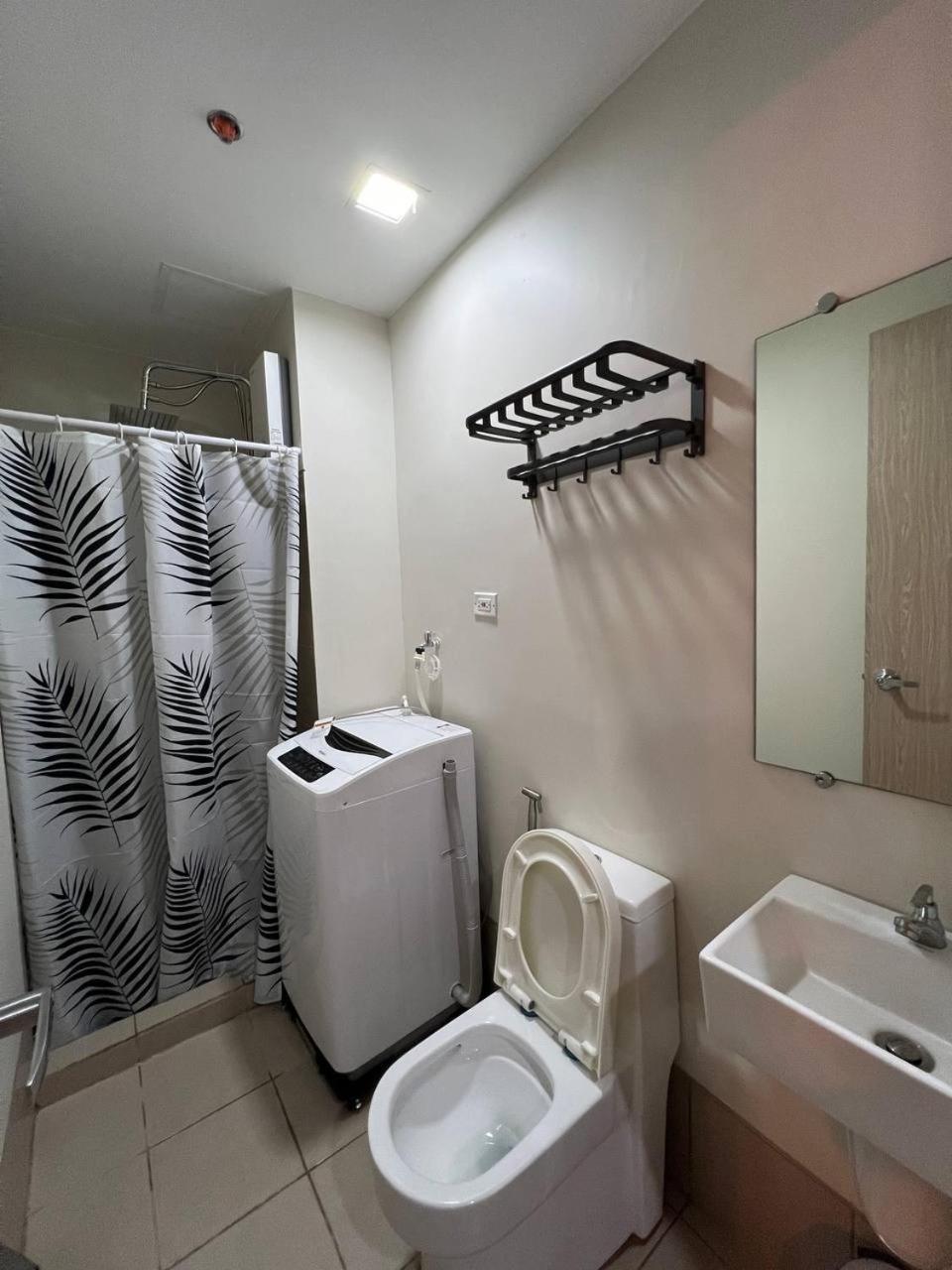 Field Residences - 2br In Paranaque Near Naia Airport Aparthotel