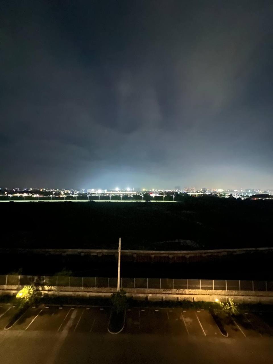 Field Residences - 2br In Paranaque Near Naia Airport Aparthotel Manila