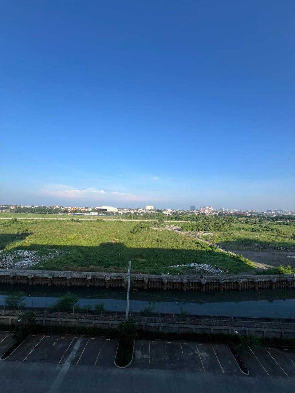 Aparthotel Field Residences - 2br In Paranaque Near Naia Airport Manila