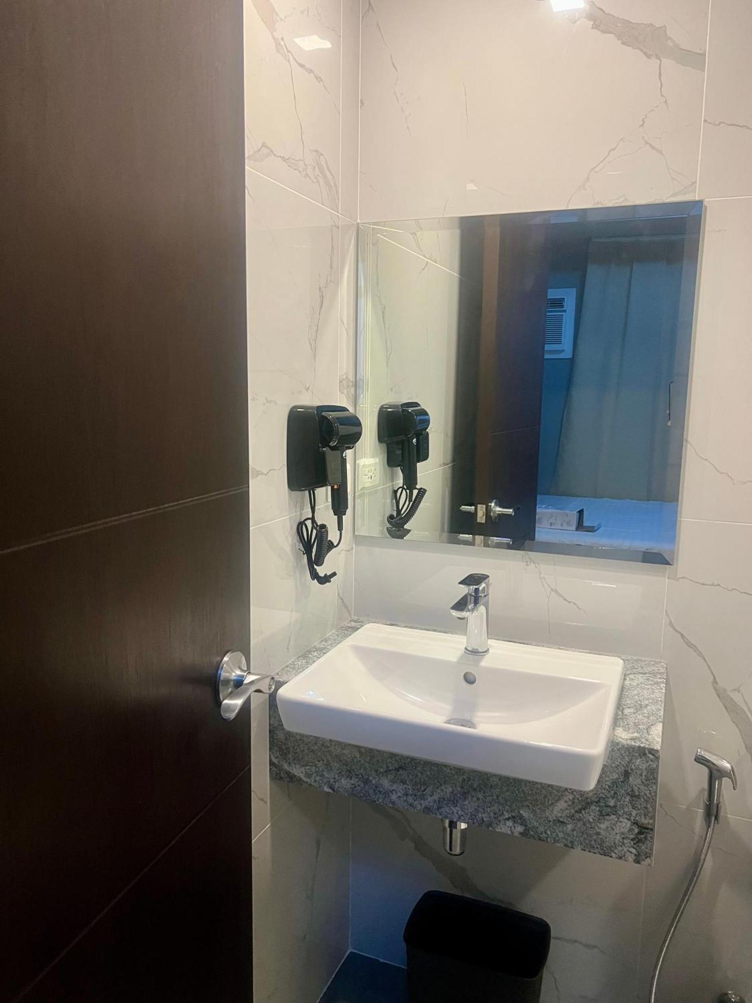 Aparthotel 1 Bedroom Executive Gentry Manor By Jms
