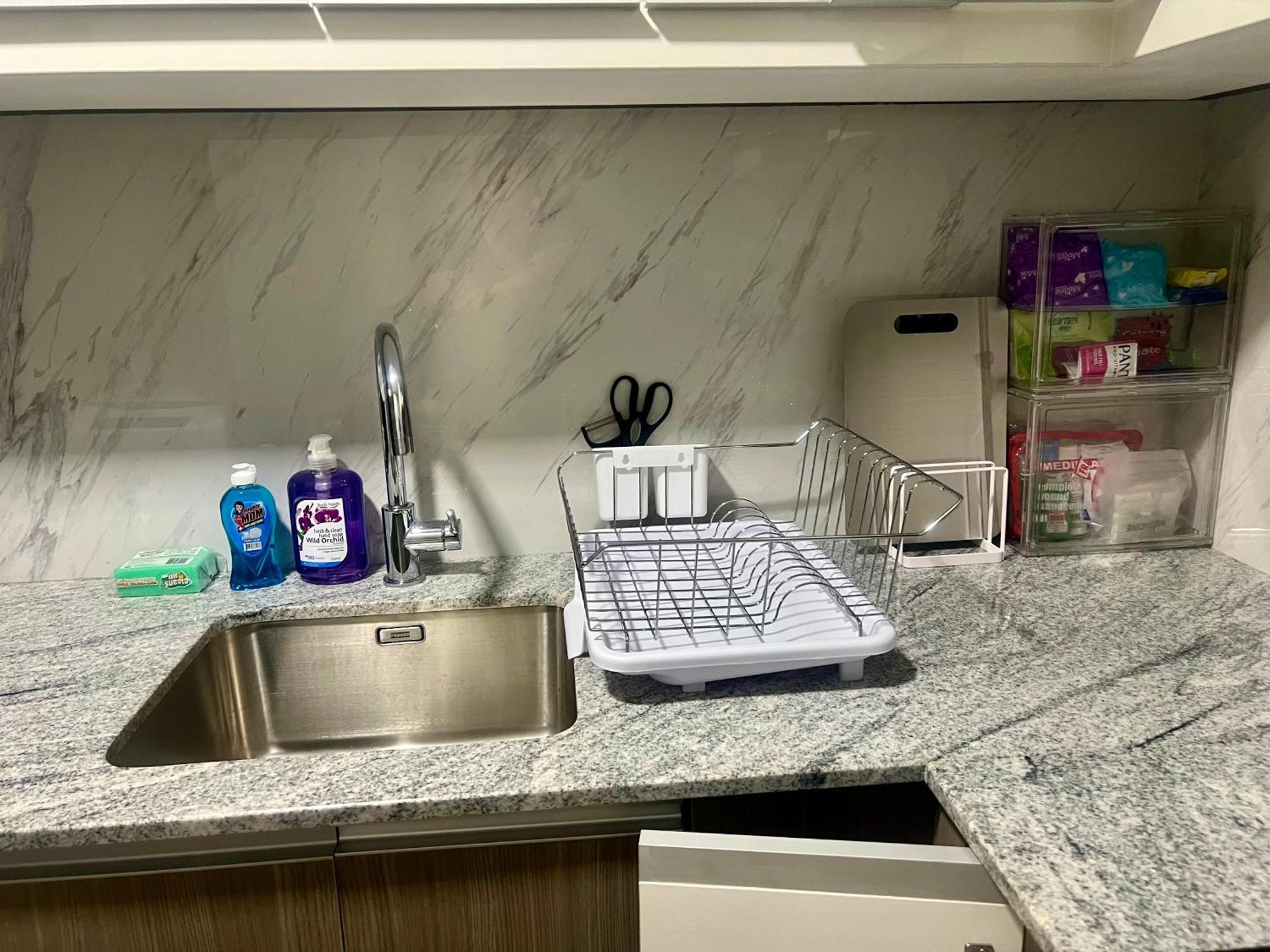 1 Bedroom Executive Gentry Manor By Jms * Manila