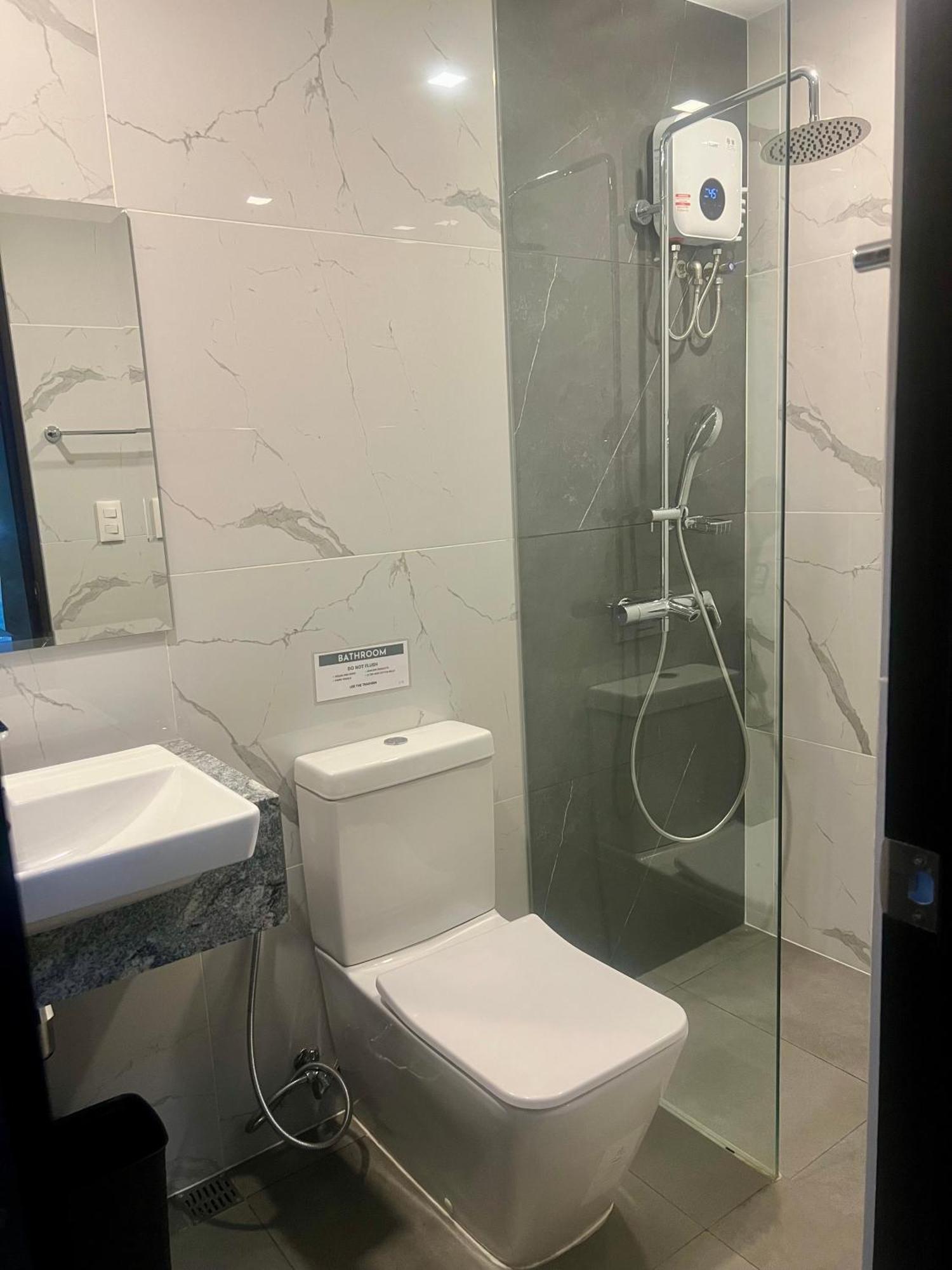 1 Bedroom Executive Gentry Manor By Jms Manila