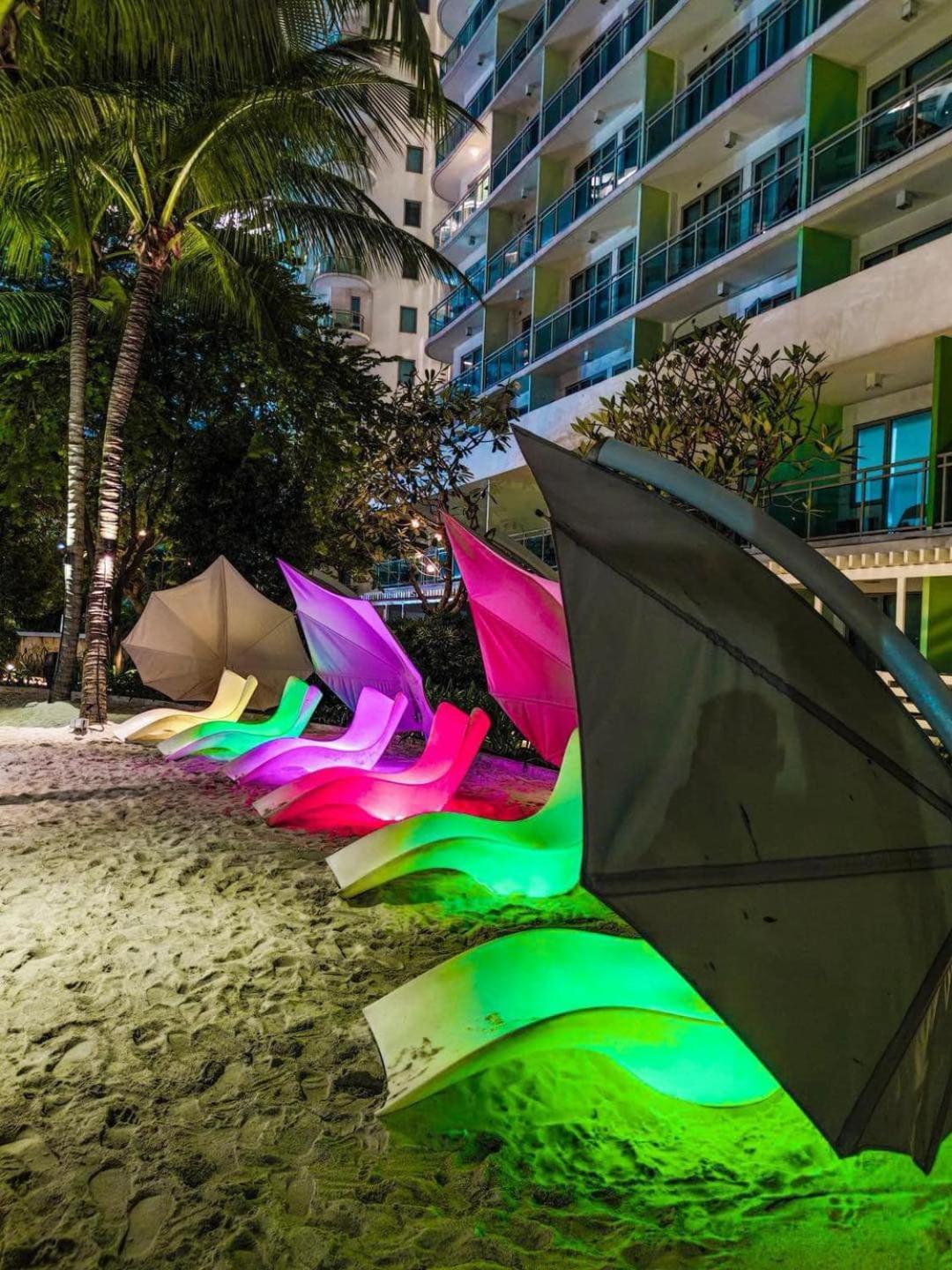 Aparthotel Azure Urban Residences - Staycationary Miami 1210 Paranaque City