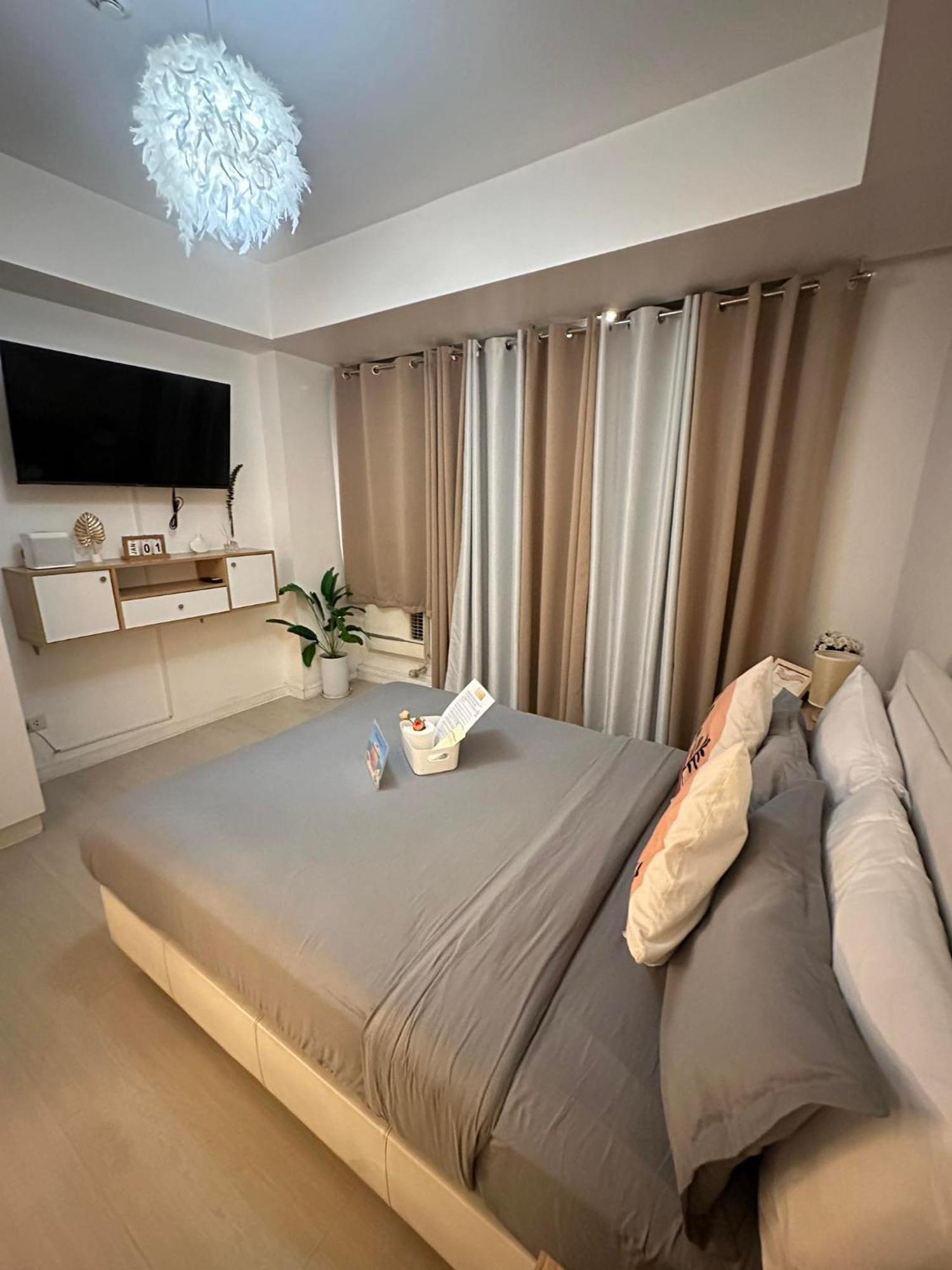 Azure Urban Residences - Staycationary Miami 1210 Aparthotel