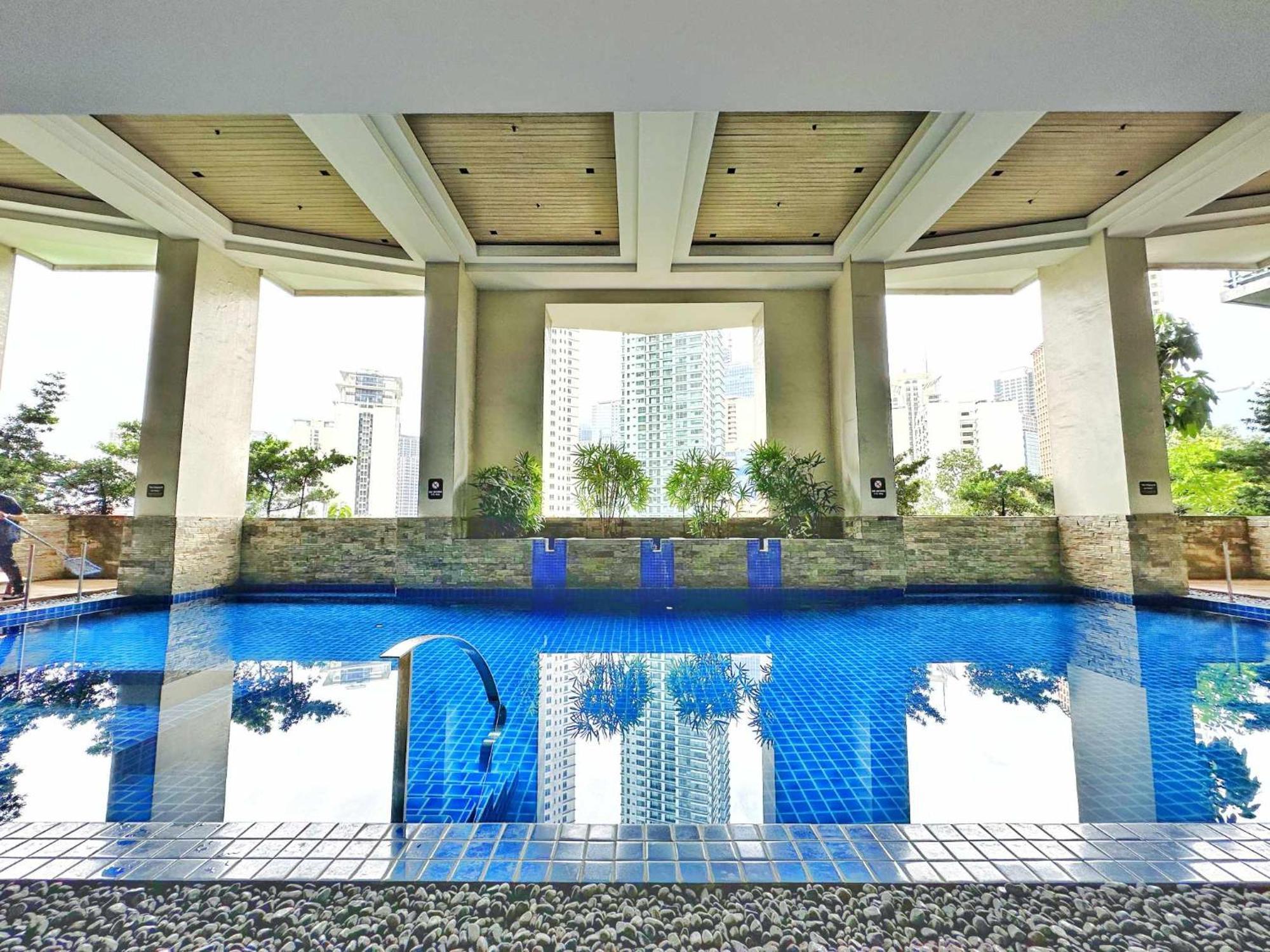 Kl Tower Makati Near Greenbelt With Free Access To Gym, Sauna & 100mbps Wi-fi Manila