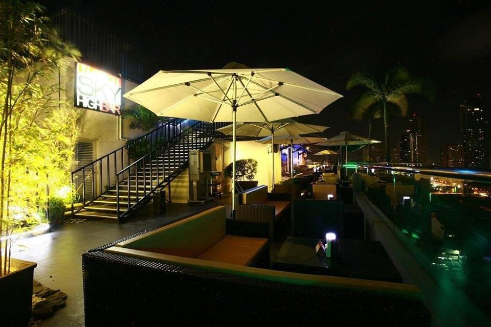 Budget At Ace By The Famous Indoor Water Apartment