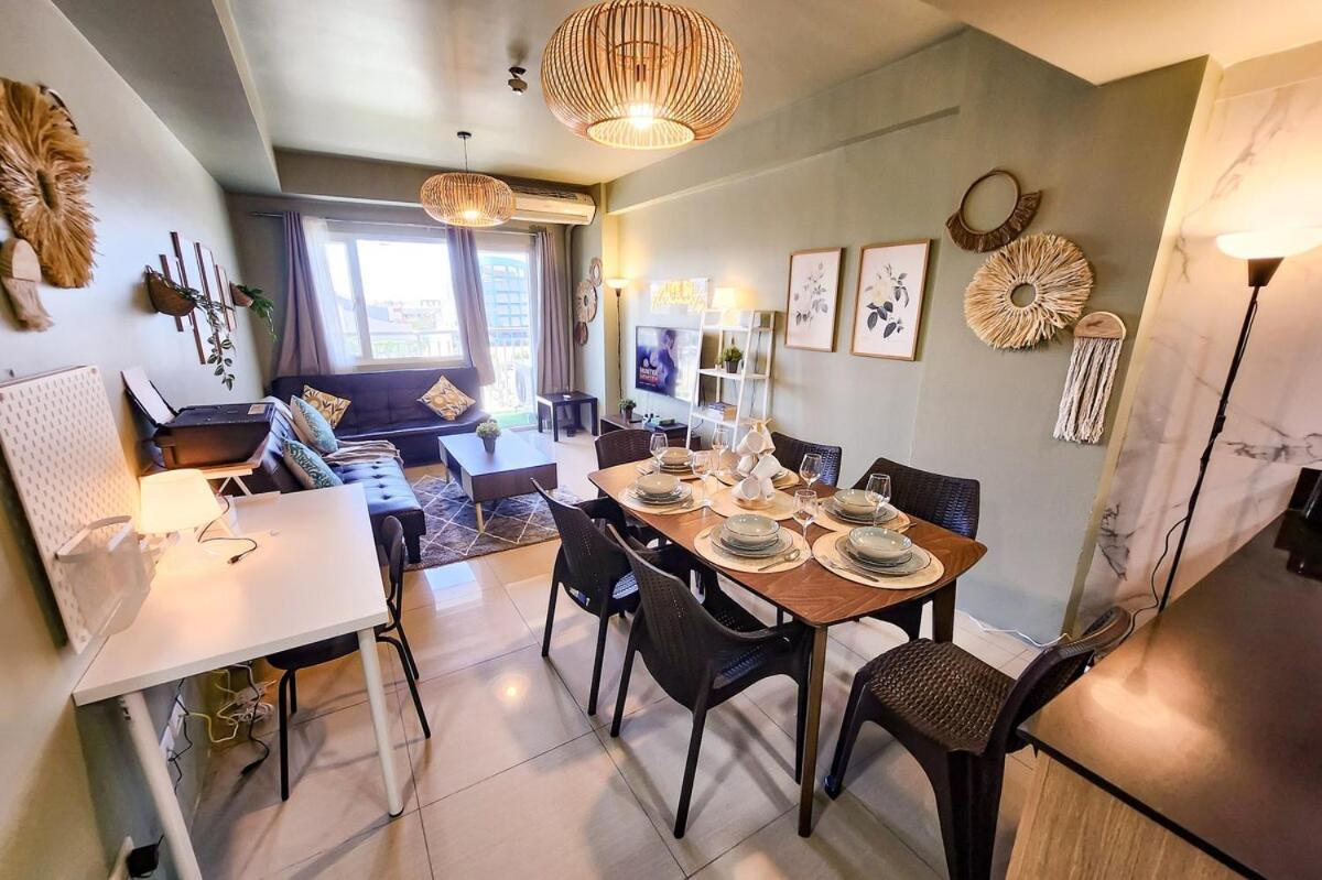 Lush 2br 98sqm Moa 200mbps Netflix Xbox Printer