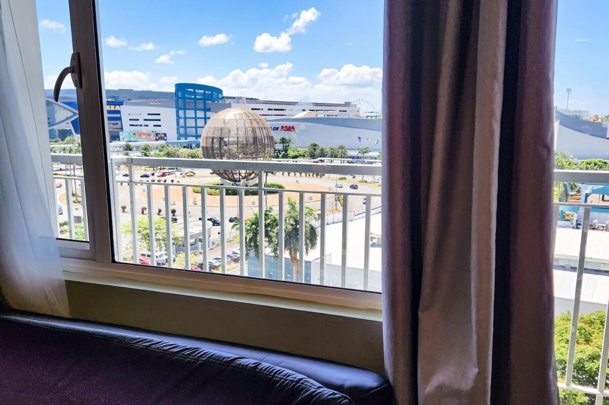 Lush 2br 98sqm Moa 200mbps Netflix Xbox Printer Manila