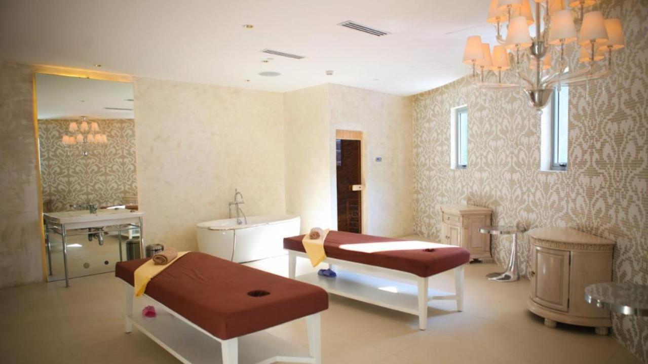 Premium 1bedroom Unit Near Airport, Moa, Casinos, Sm Bicutan Apartment *