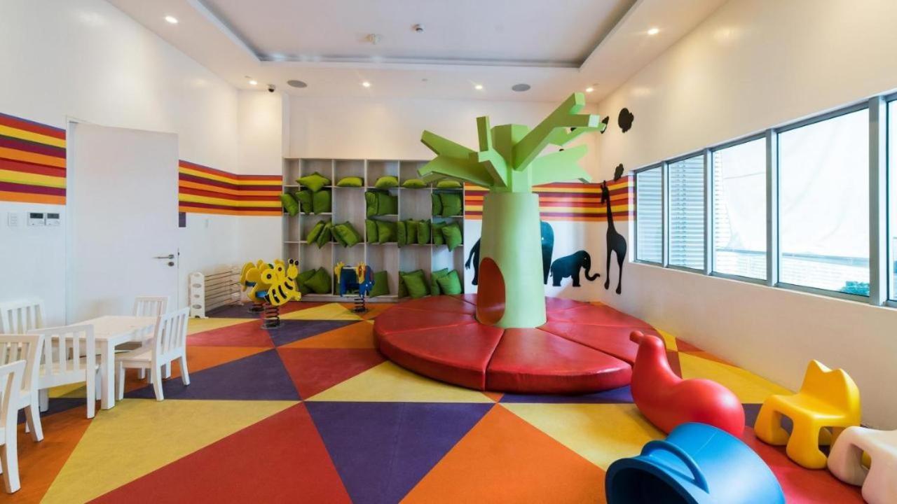 Premium 1bedroom Unit Near Airport, Moa, Casinos, Sm Bicutan Apartment *