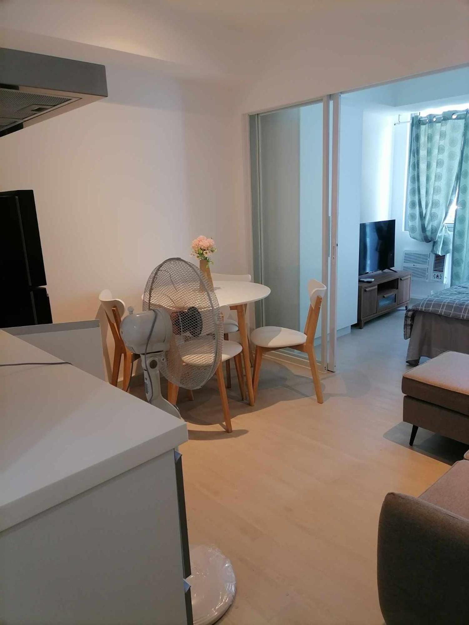 Premium 1bedroom Unit Near Airport, Moa, Casinos, Sm Bicutan Apartment Manila