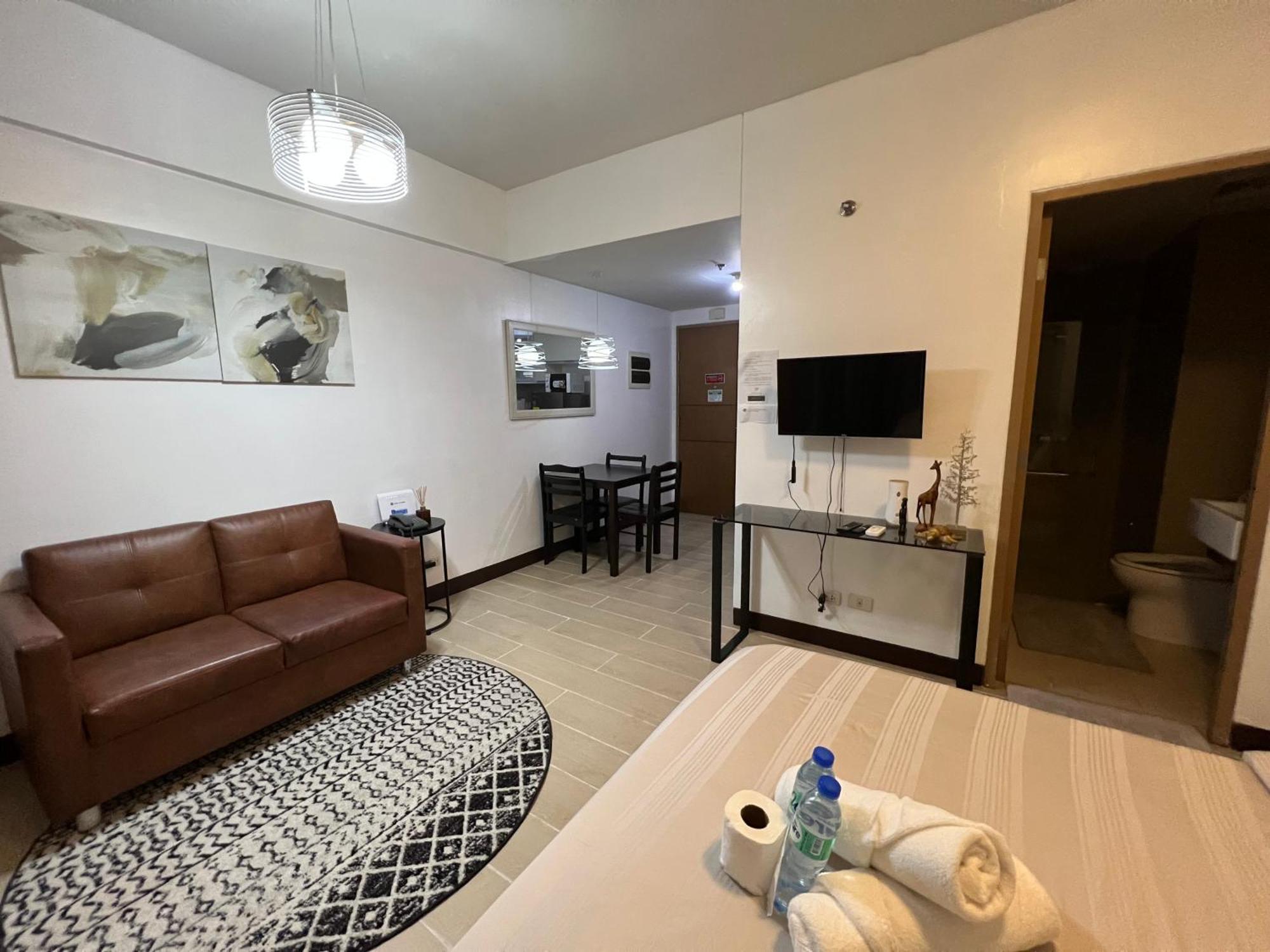 Apartment Two Palm Tree By Trisha Manila