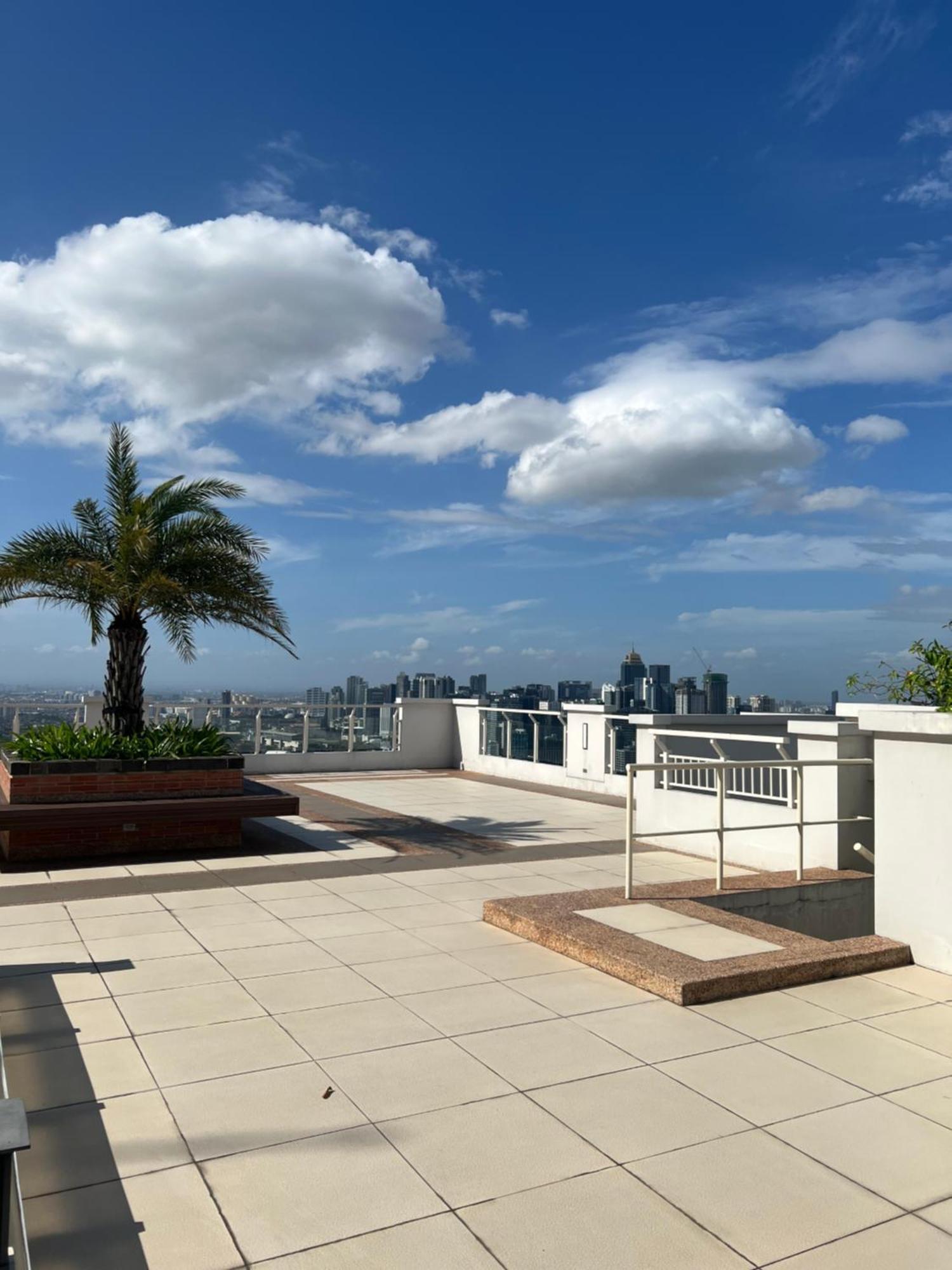 Casa Royale Affordable Near Bgc Ortigas Center Cbd *