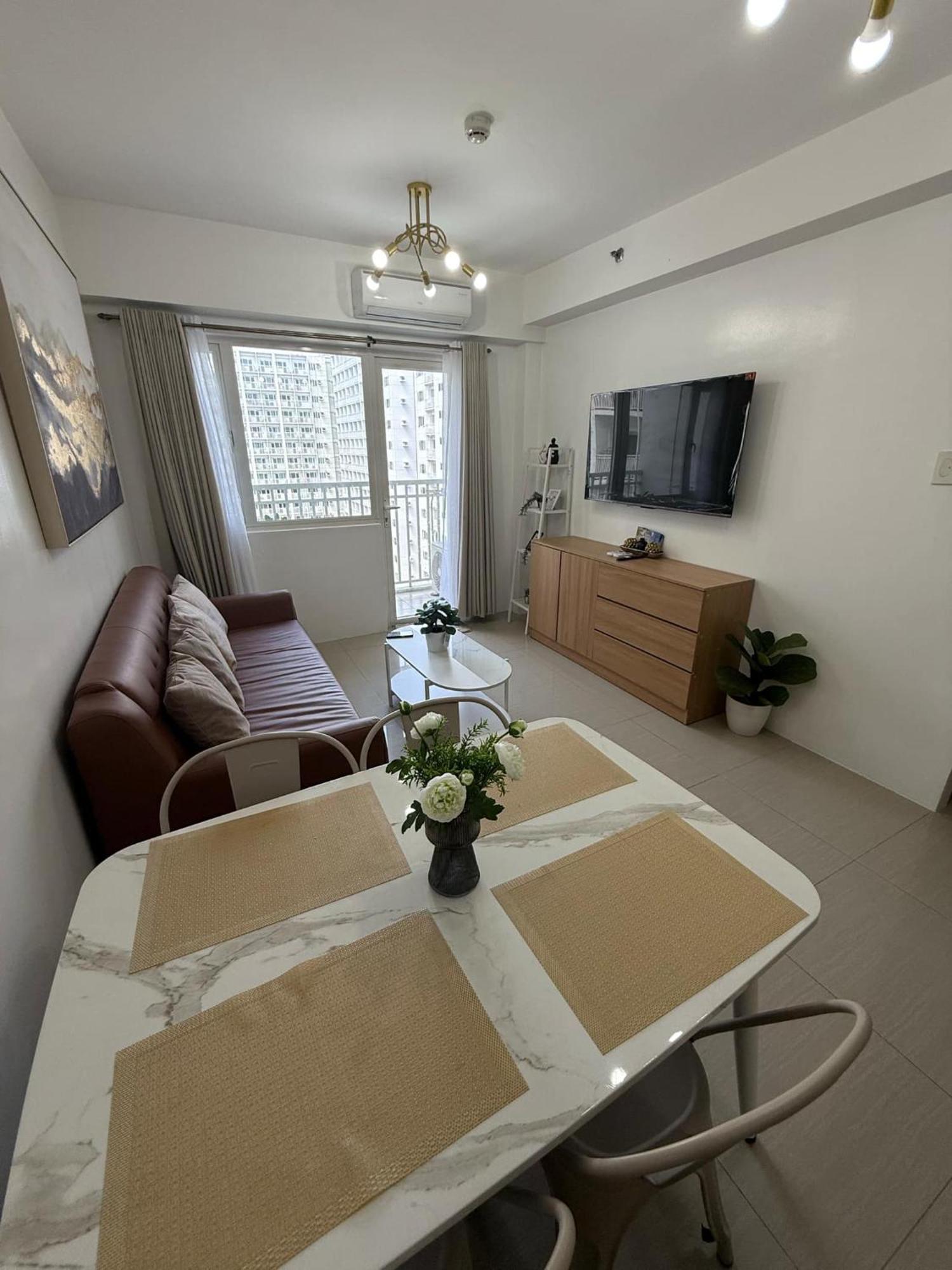 Spacious 2br At Moa