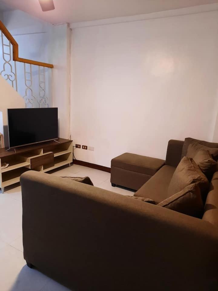 In Paco, 2 Bdrm Apartment *