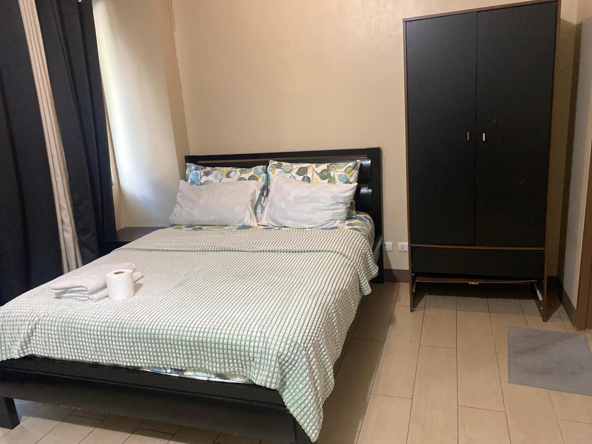 Two Palm Tree Condotel By Kath