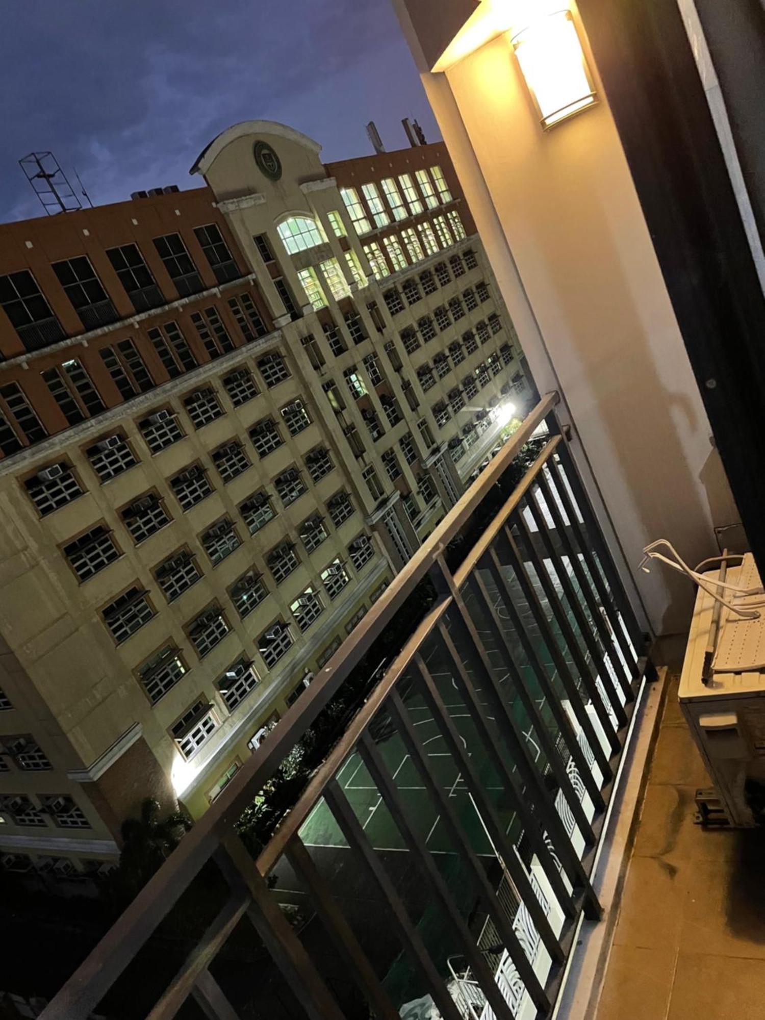 12 Minutes From Mall Of - Spacious With Balcony & Hot Shower