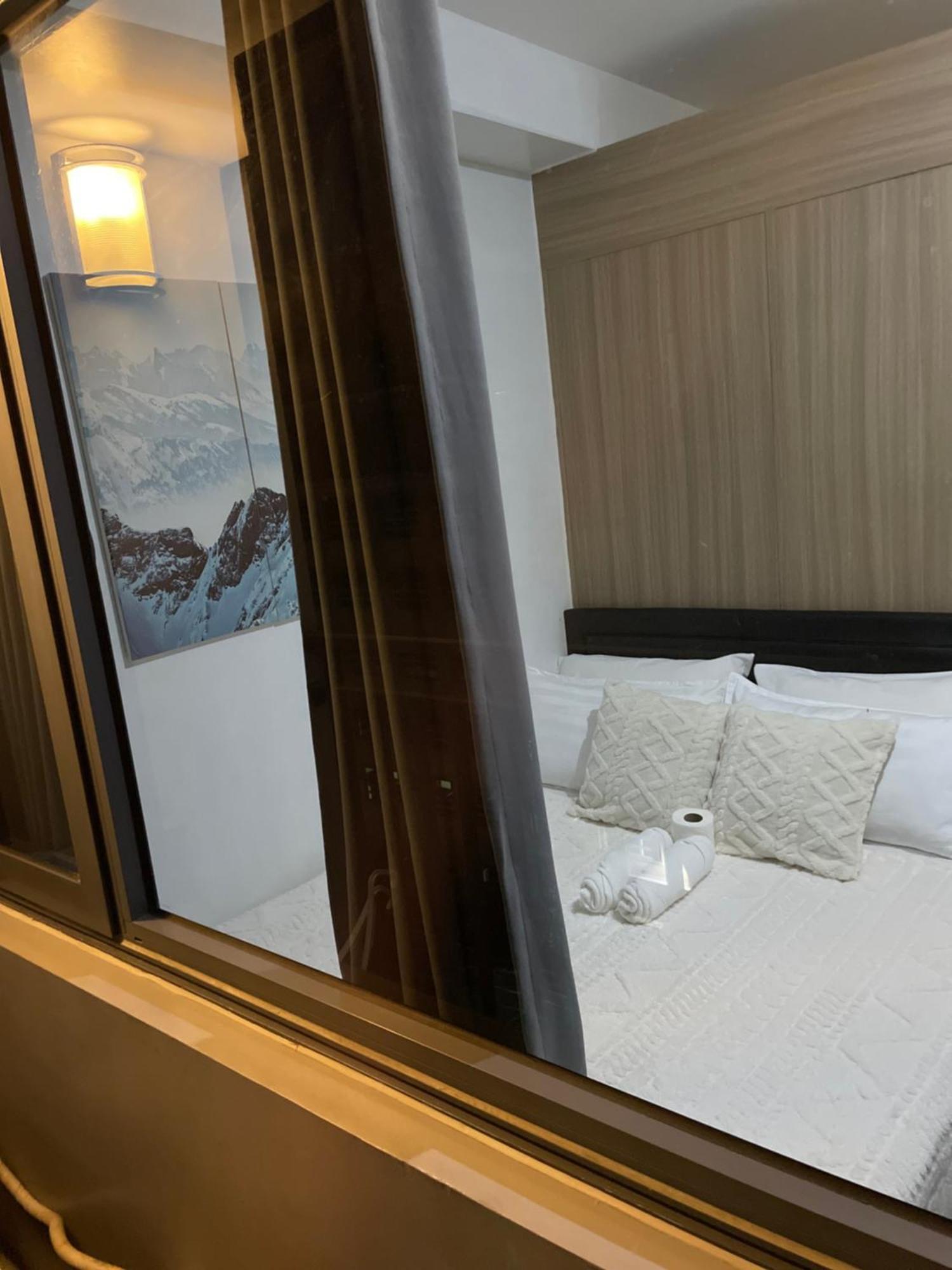 12 Minutes From Mall Of - Spacious With Balcony & Hot Shower Apartamento Manila