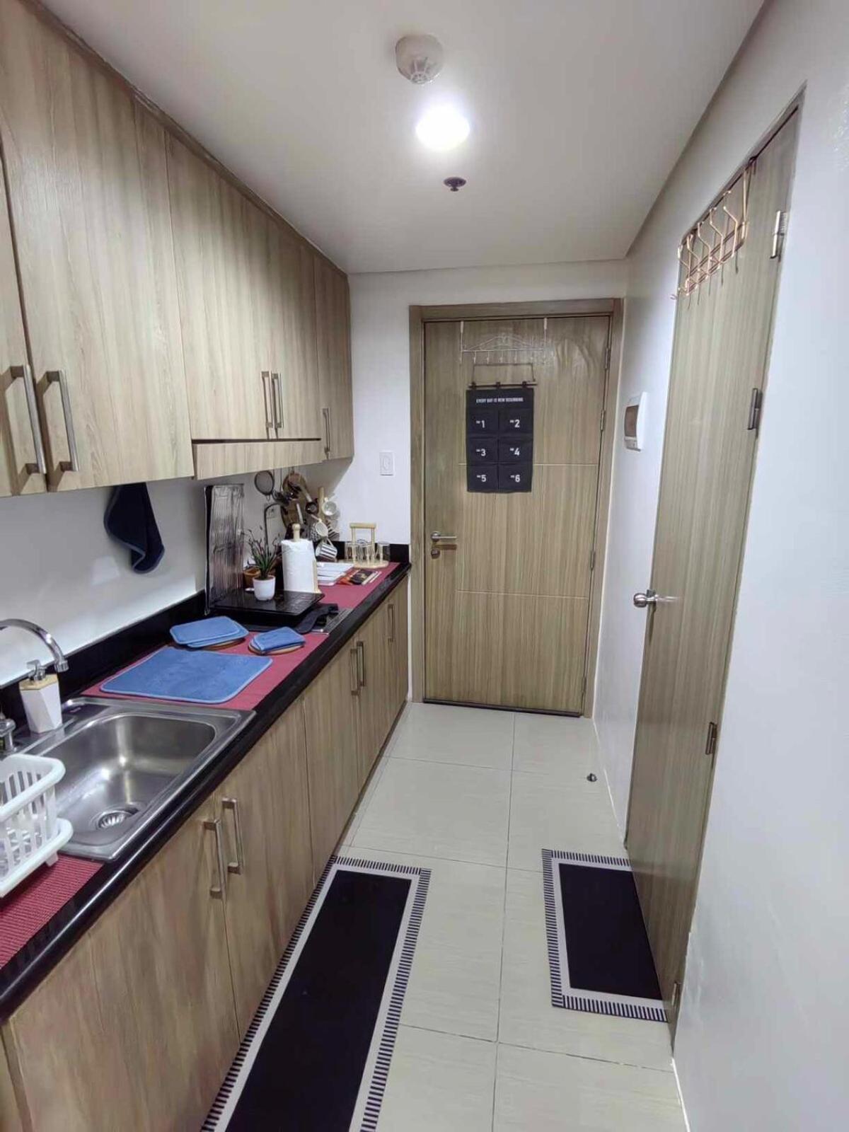 Mall Of Asia's Staycation Apartment Manila